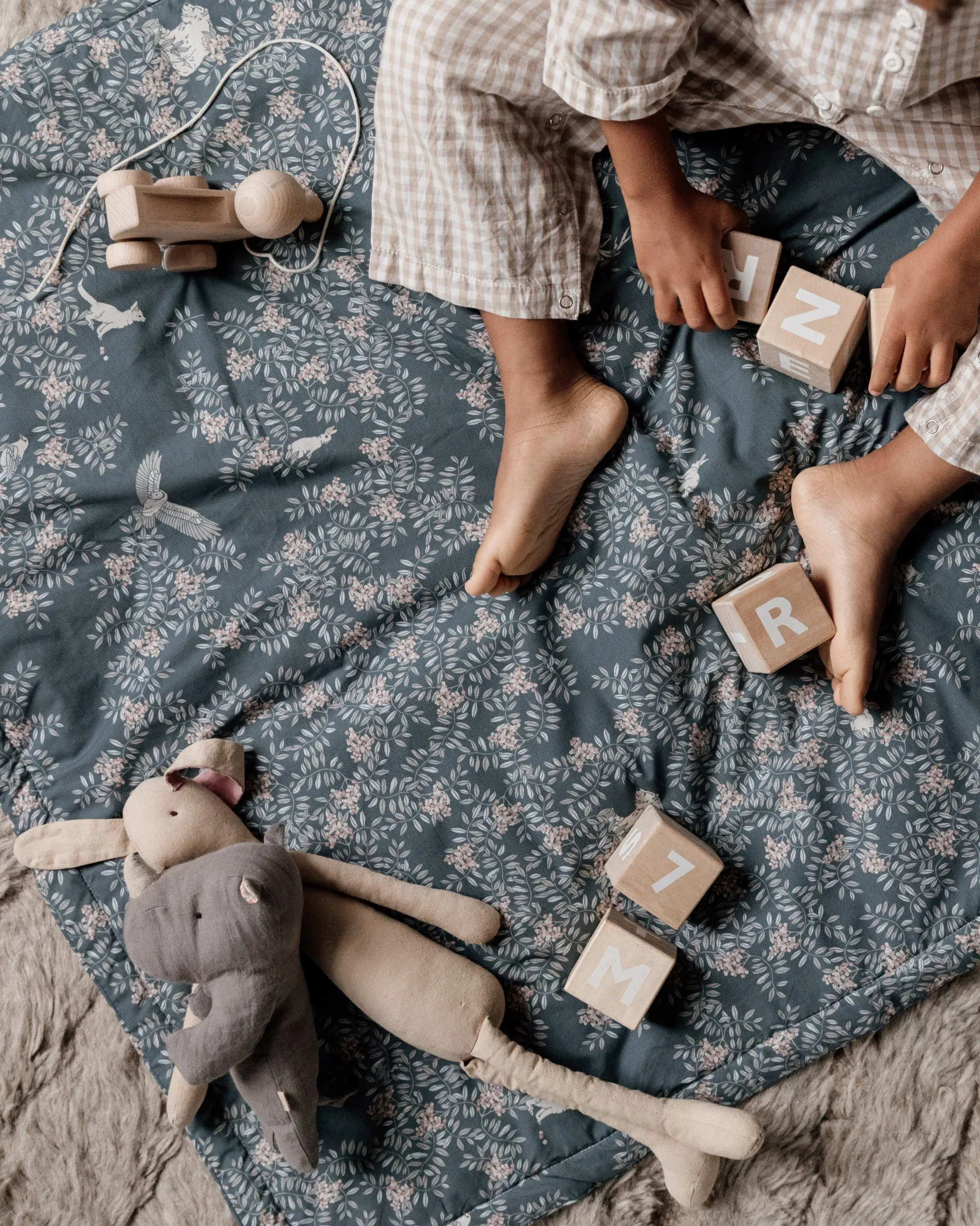 Kaschmir Waben Strickmuster Baby decke und Bären ohren Hut Set für Baby Kaschmir Waben Strickmuster Baby decke und Bären ohren Hut Set für Baby