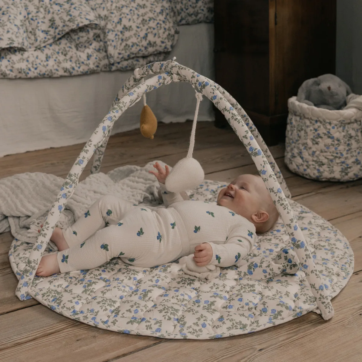 Fijne satijnen babygym, Ø90 cm Garbo&Friends