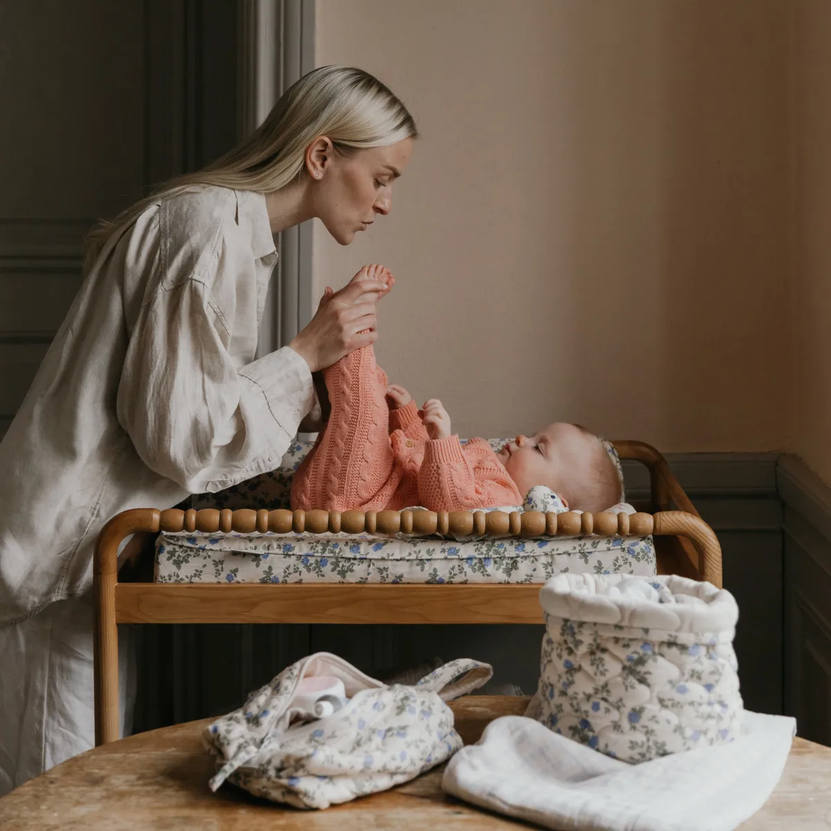 Fijne satijnen gewatteerde mand 2-delig, Ø20x20 cm + Ø30x30 cm Garbo&Friends