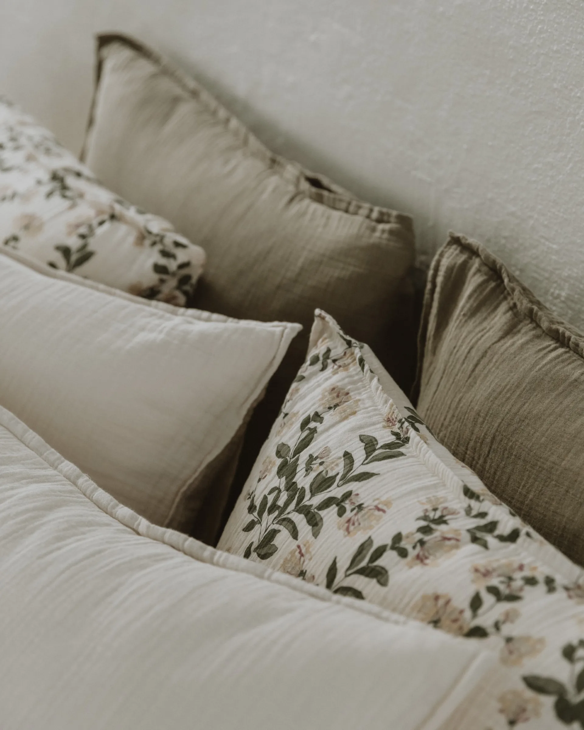 Geranium Muslin kussensloop, 50x60 cm Garbo&Friends