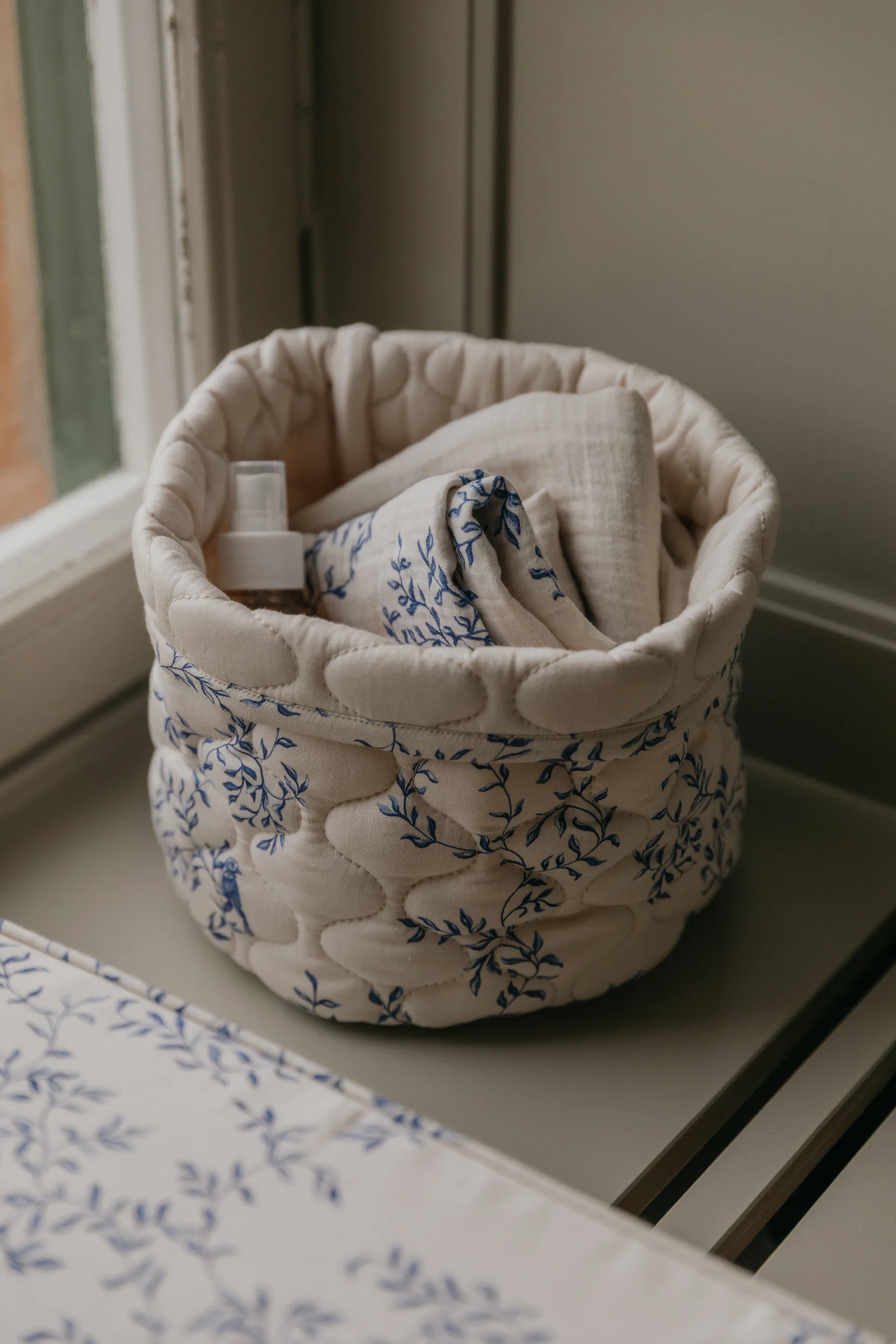 Jardim Satin gewatteerde mand 2-delig, 20xØ20 cm + 30xØ30 cm Garbo&Friends