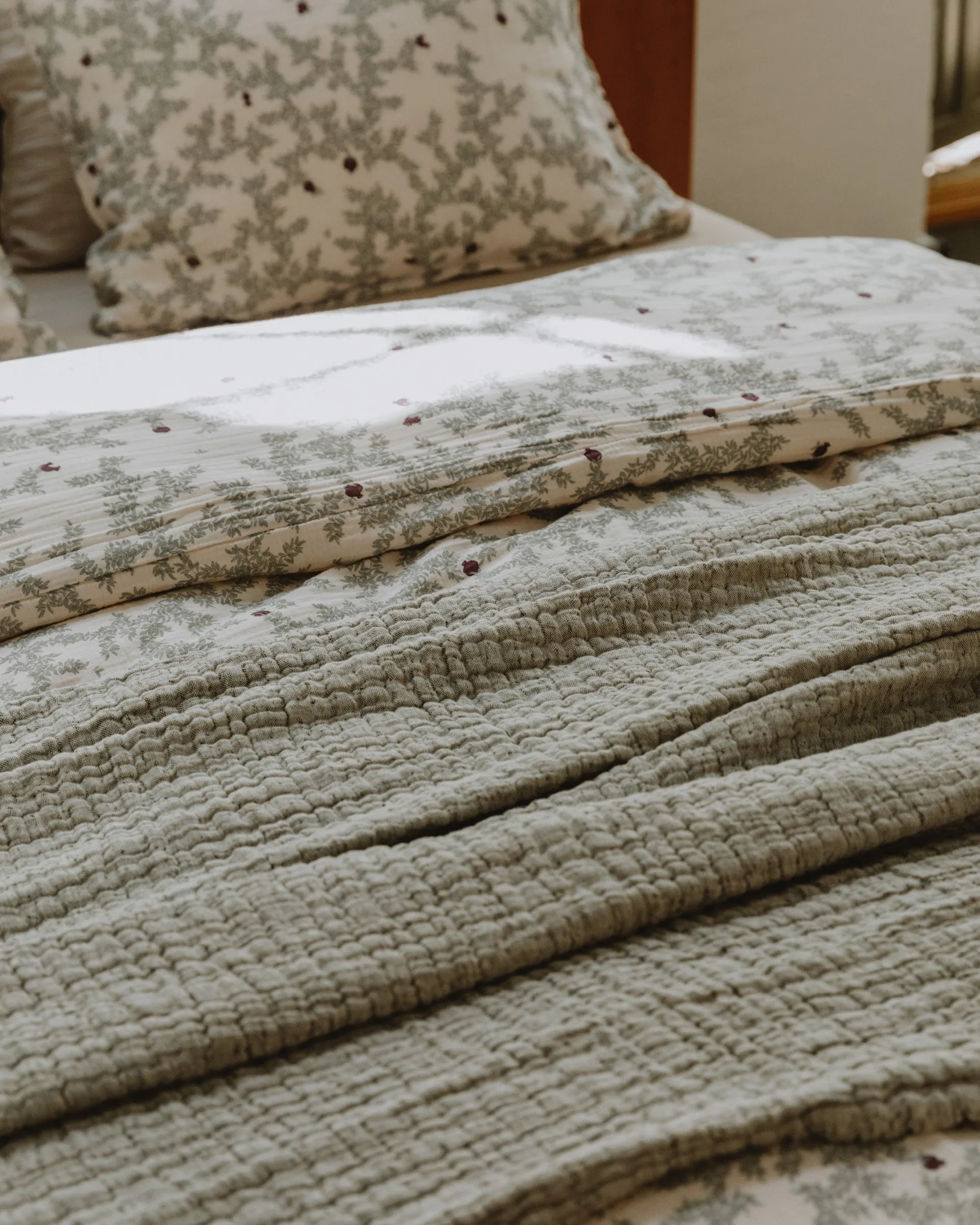 Mellow bedsprei double, Kale, 160x260 cm Garbo&Friends