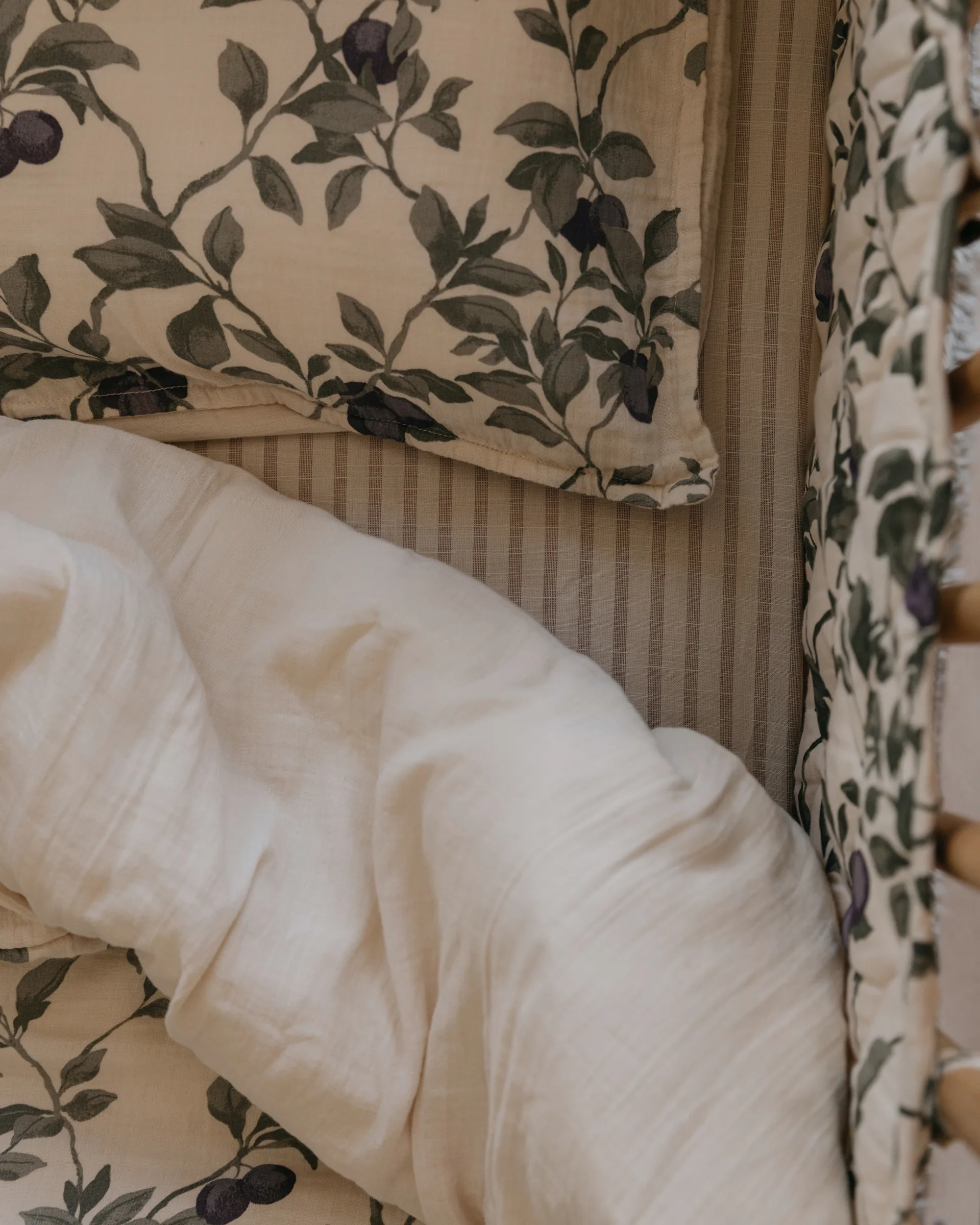 Plum Muslin beddengoed junior, 100x140 cm/40x60 cm Garbo&Friends