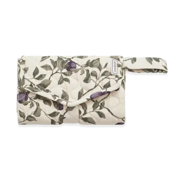 Plum satijnen gewatteerde change to go, draagbaar verschoningsmat - 46x80 cm - Garbo&Friends