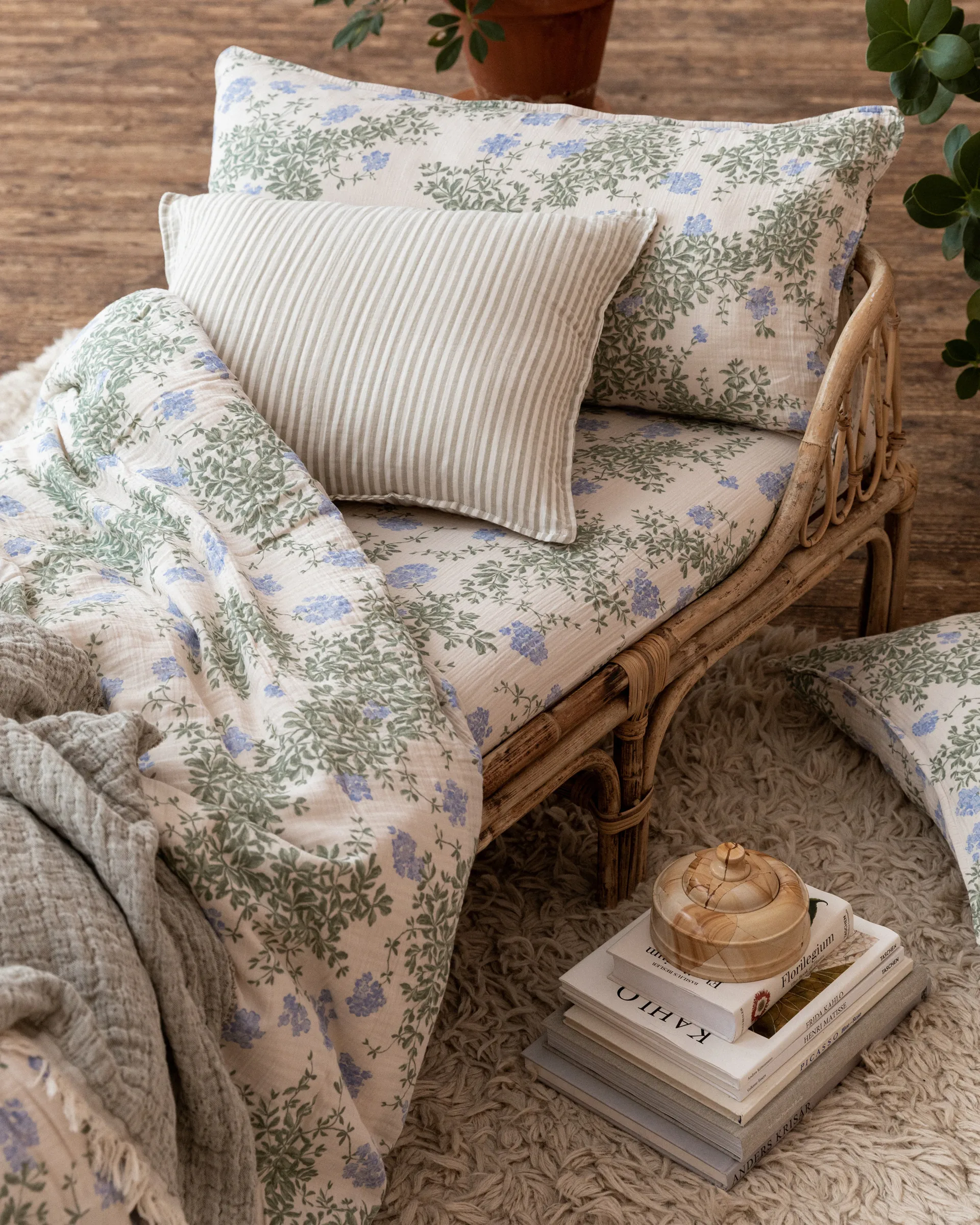 Plumbago Muslin kussensloop, 50x90 cm Garbo&Friends