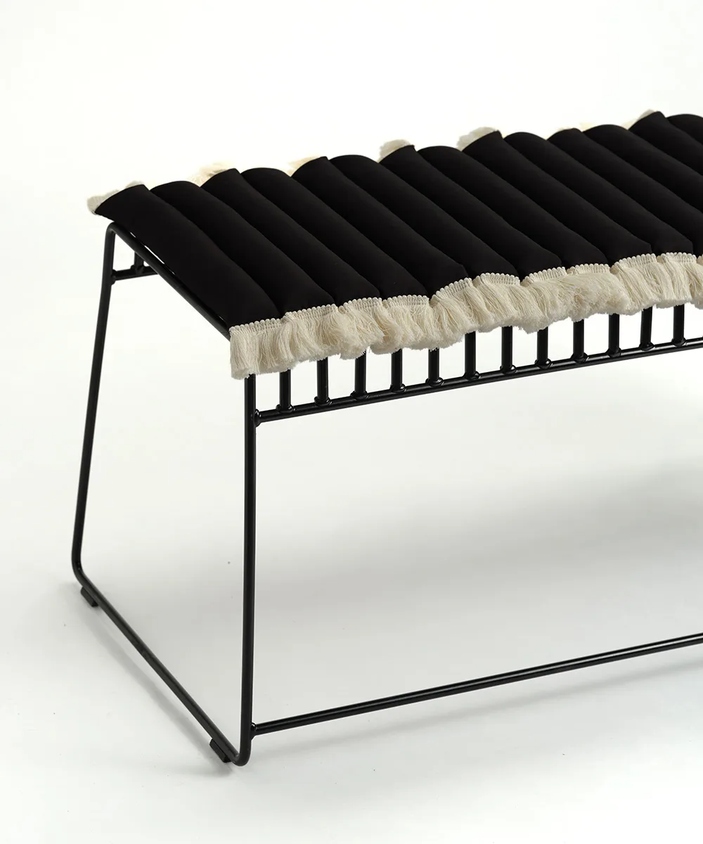Garden Glory zitkussen met franjes, Zwart, offwhite franje, 38x120 cm Garden Glory