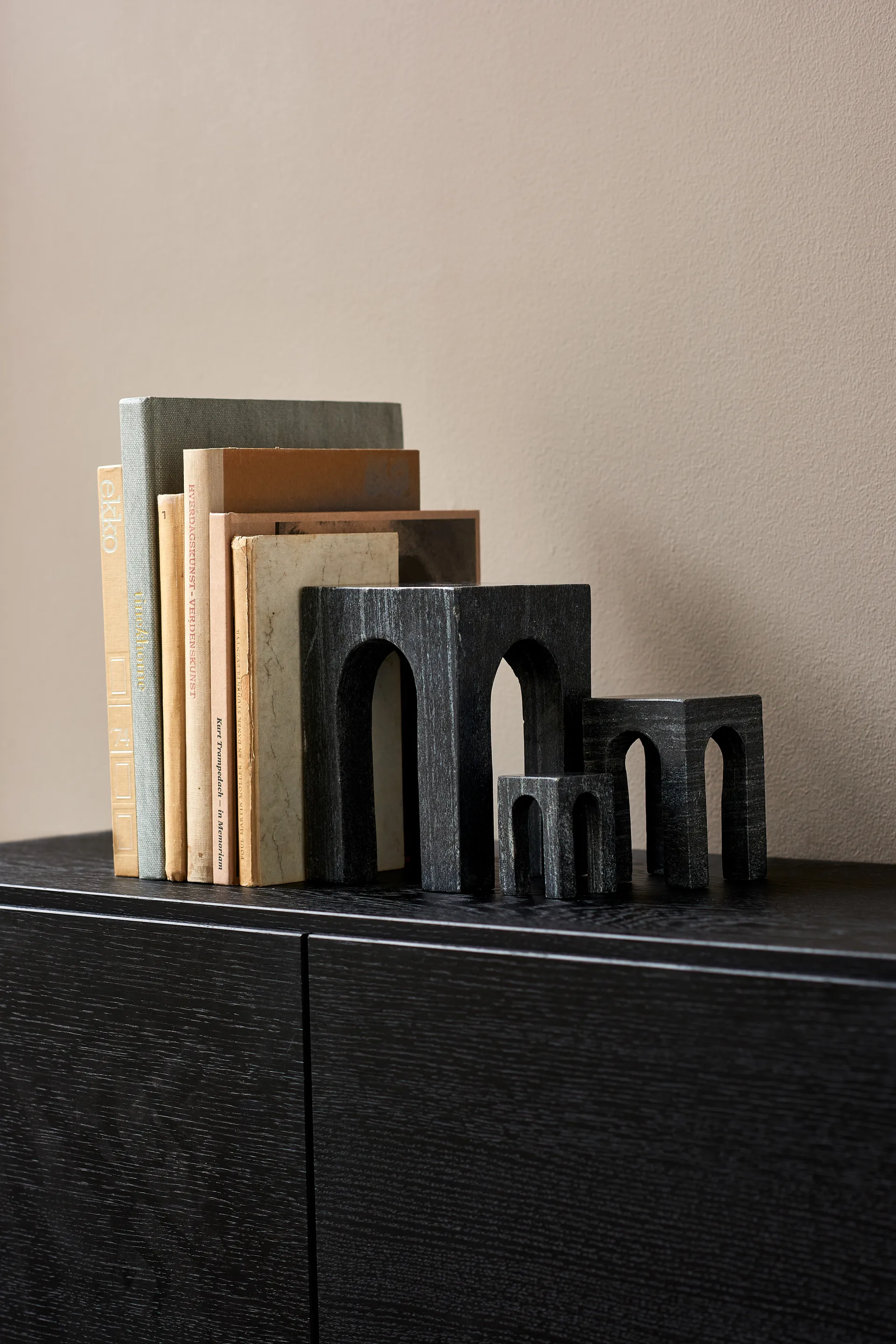 Arkis boekensteun 3-delig, Zwart Gejst