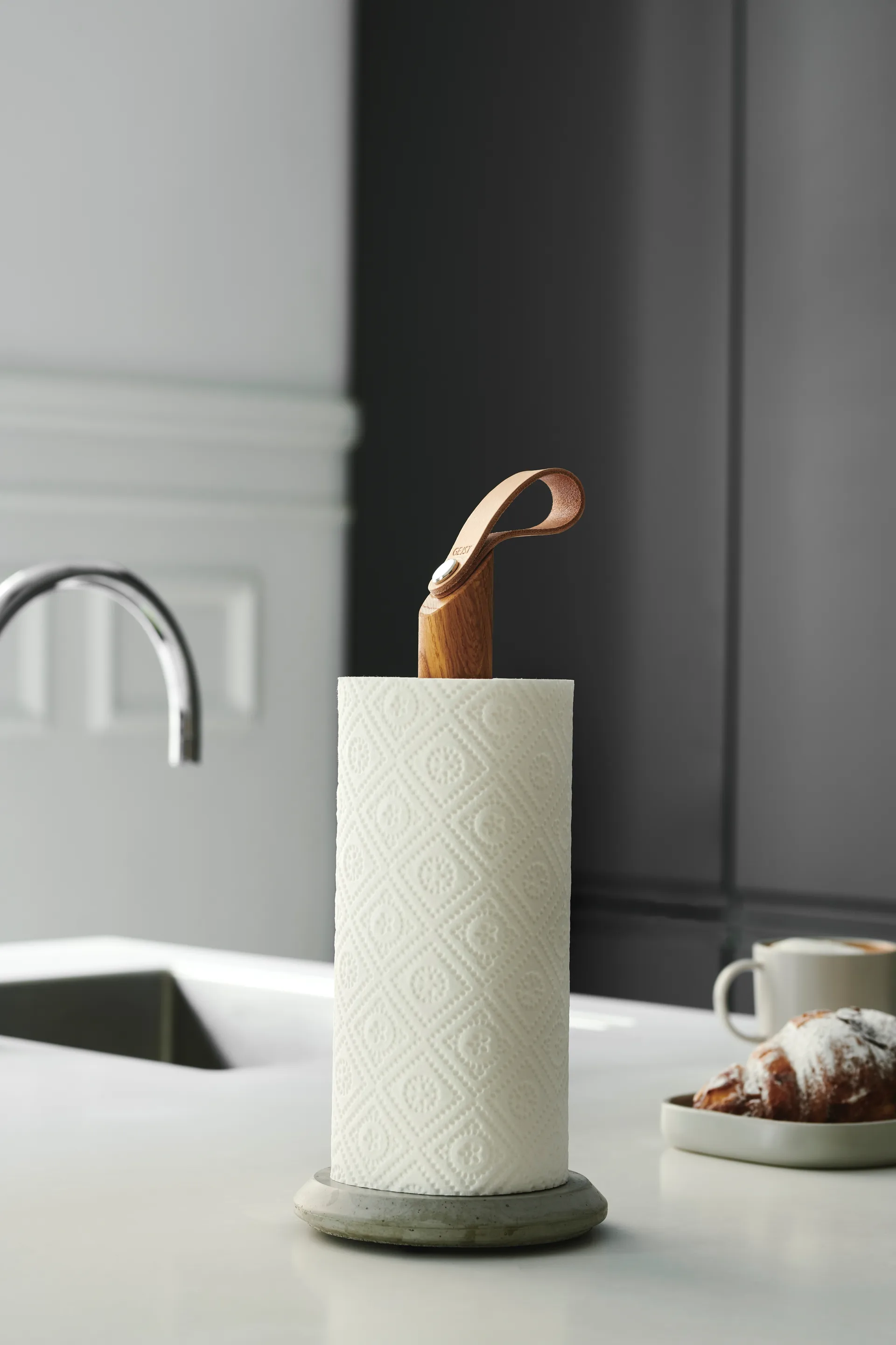 Grab keukenrolhouder, Eikenhout Gejst