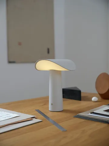 Lium draagbare tafellamp 22,5 cm - Warm grey - Gejst