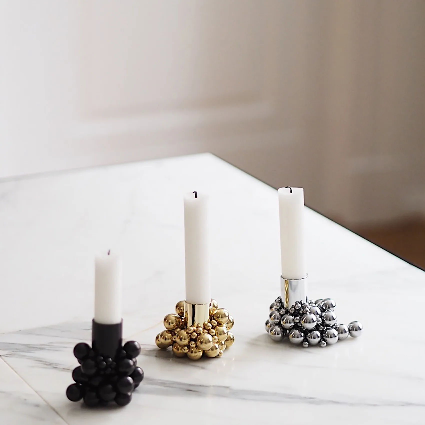 Molekyl kandelaar 1, Messing Gejst