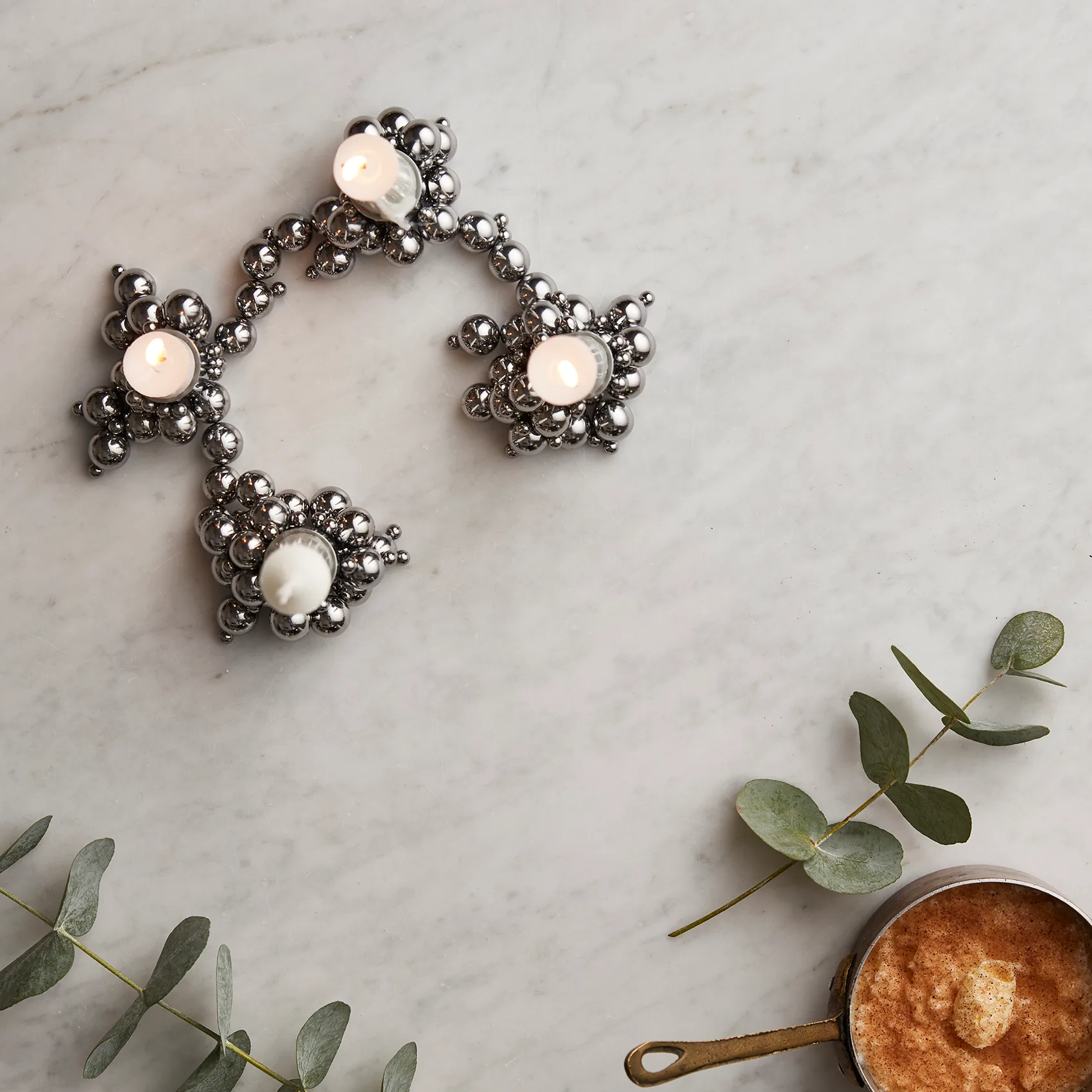 Molekyl kandelaar 4, Chroom Gejst