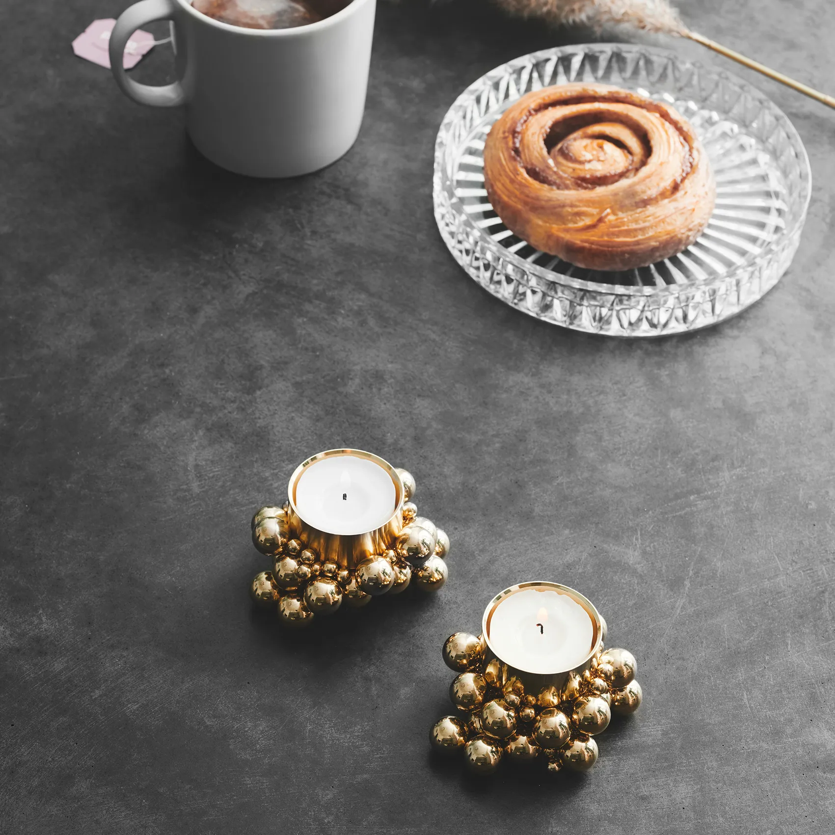 Molekyl kandelaar, Messing Gejst