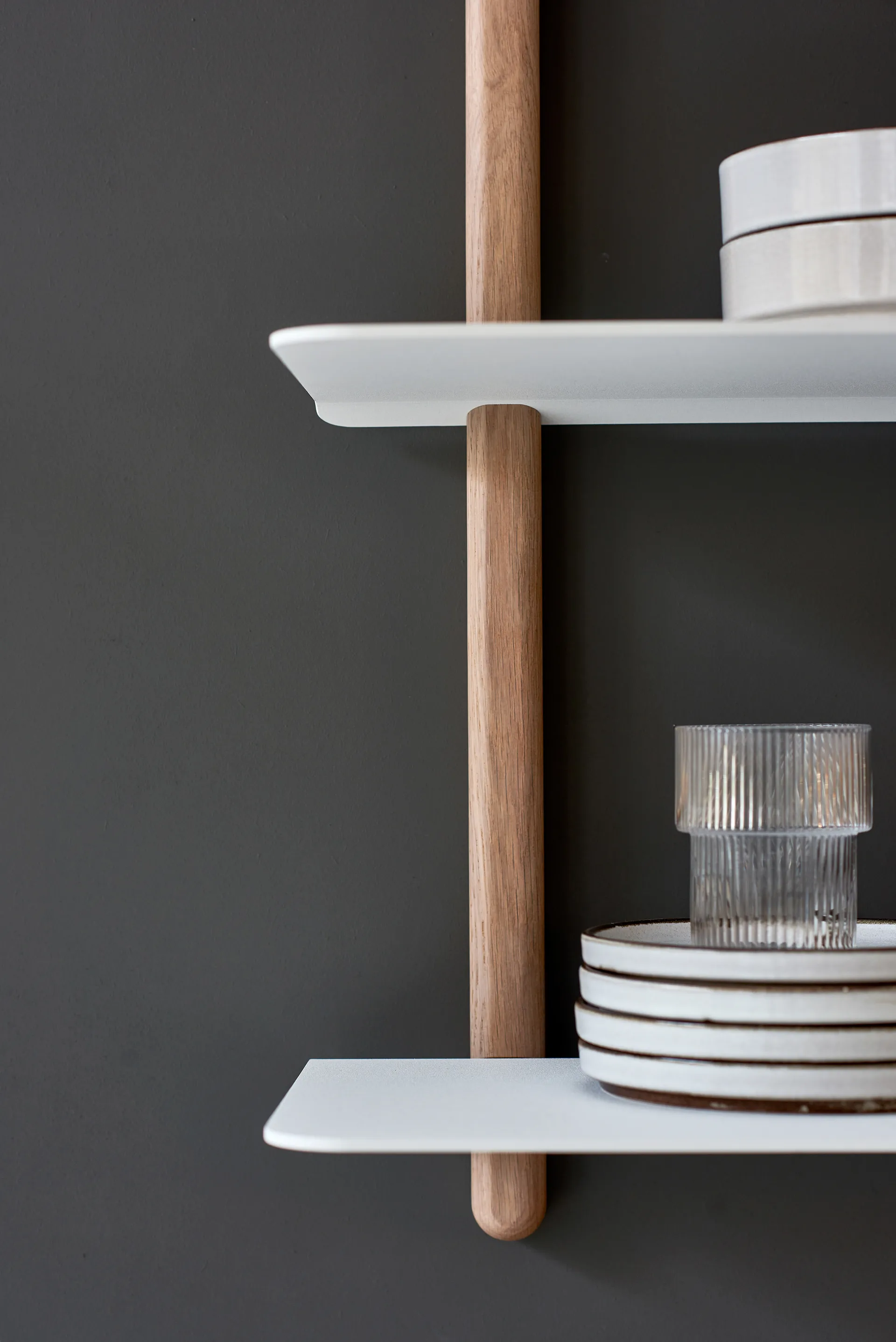 Nivo rek A large, Licht eikenhout-wit Gejst