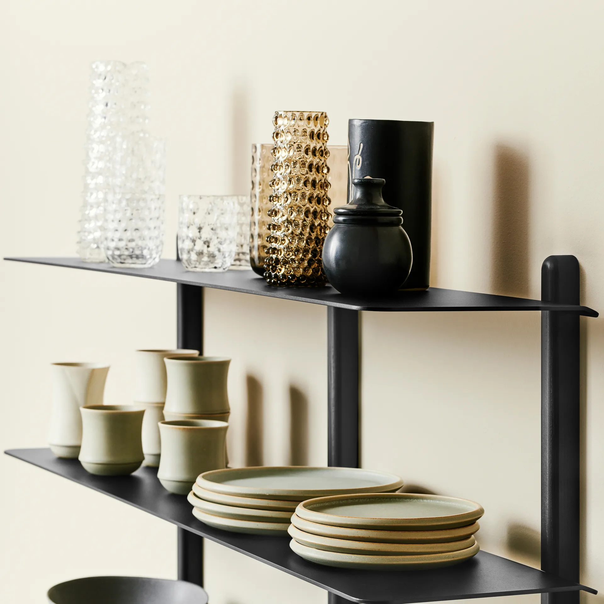 Nivo wandrek D large, Zwartgebeitst essen-zwart Gejst