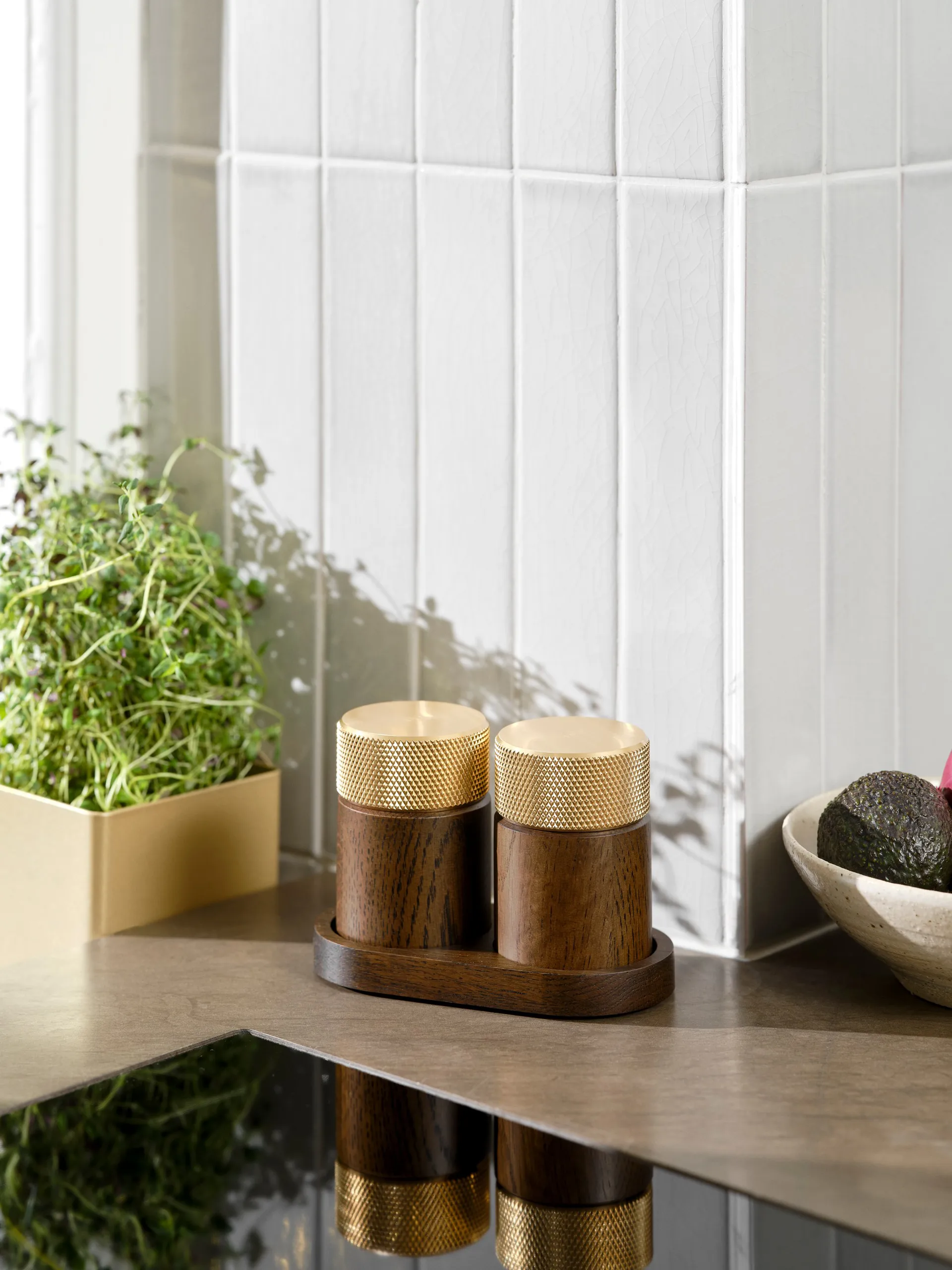 Sina zout- en pepermolen 6 cm, Donkere as-messing Gejst