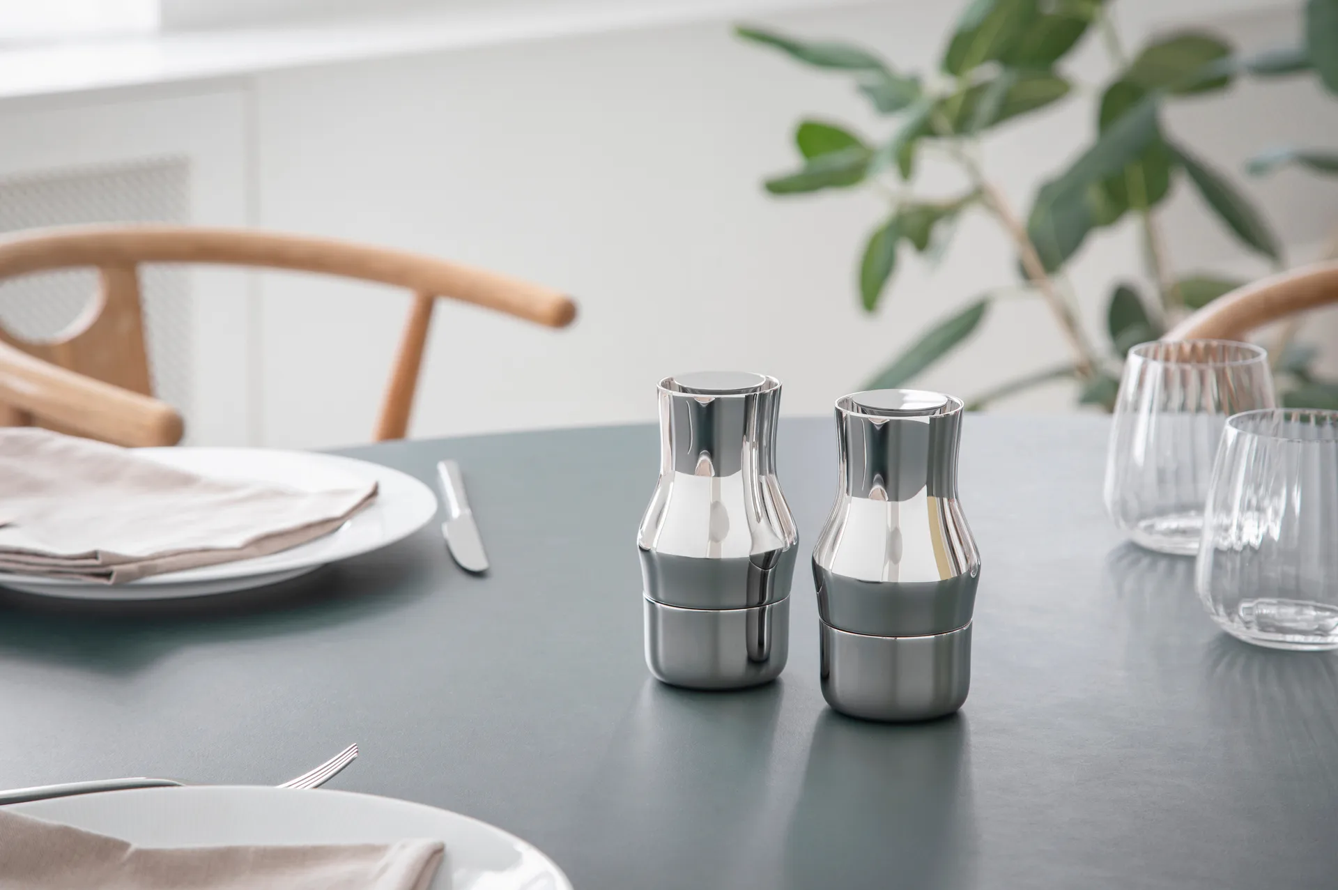 Dorotea kruidenmolen 14 cm, Blank staal Gense