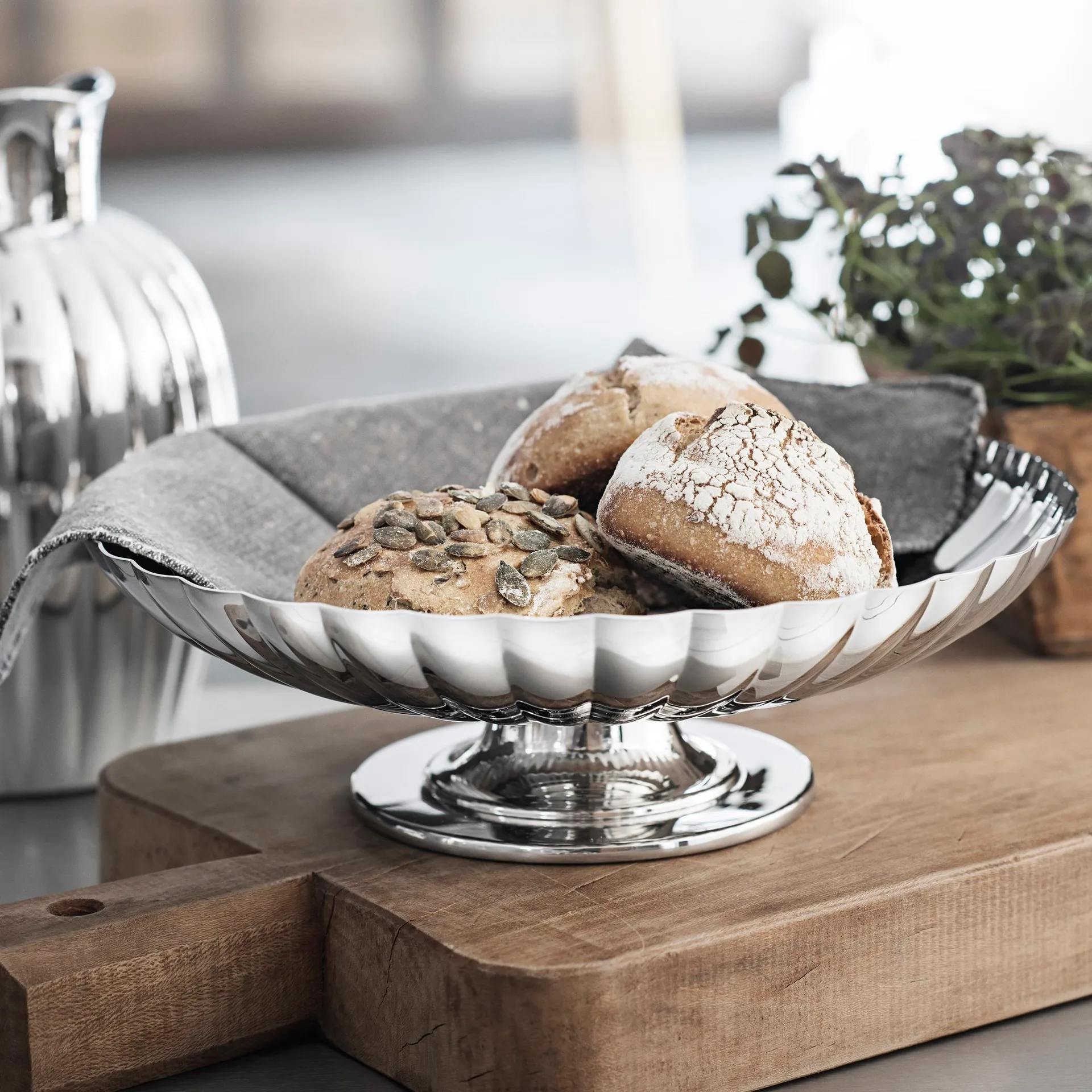 Bernadotte schaal op voet, Ø 28 cm Georg Jensen