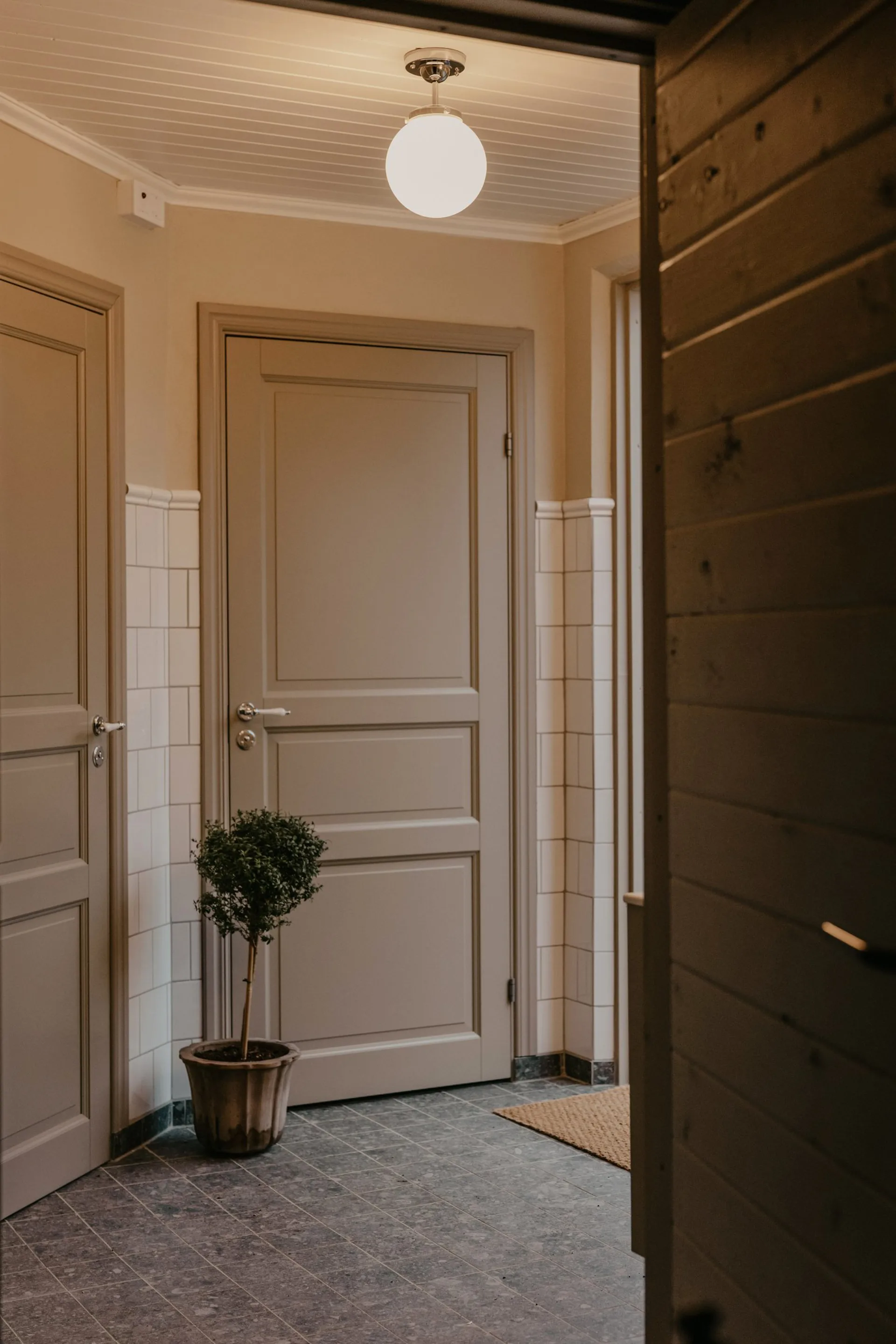 Alley plafondlamp IP44, Chroom Globen Lighting