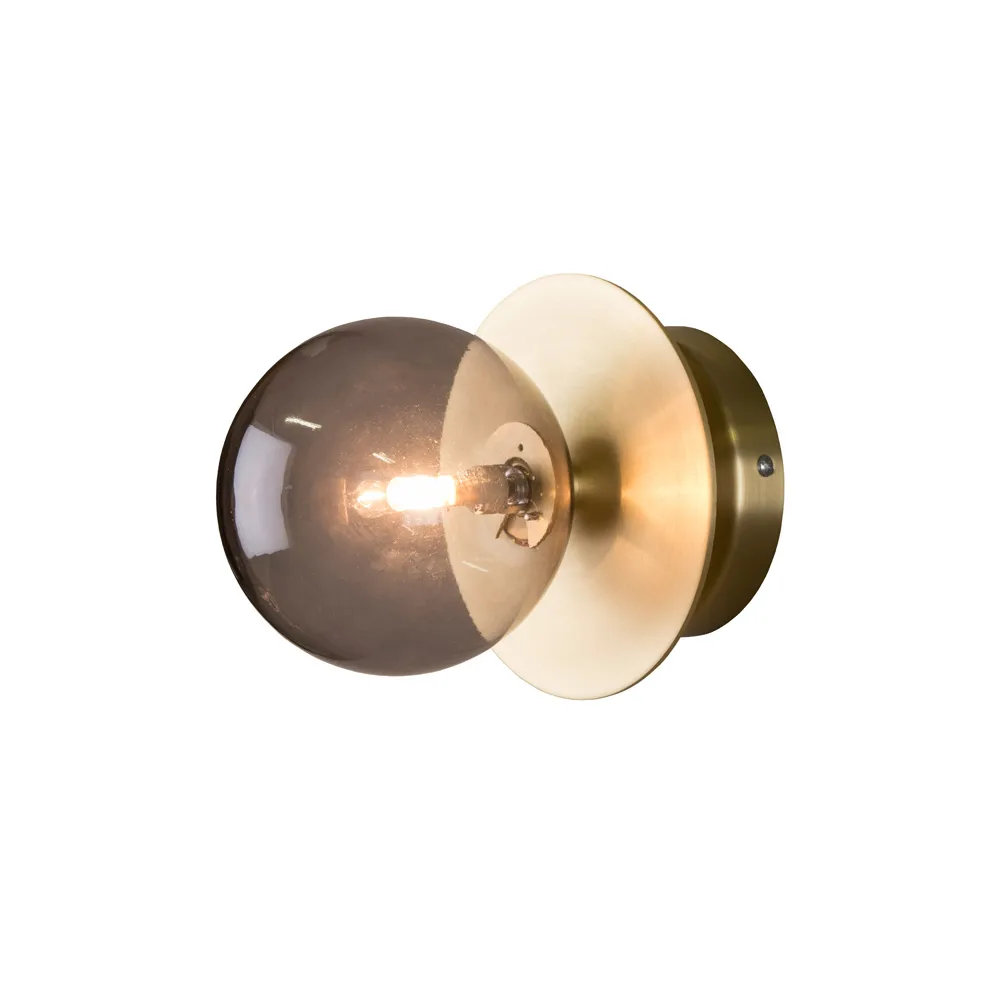 Art Deco IP44 Muurlamp, rook/geborsteld messing Globen Lighting