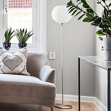 Bowl vloerlamp opaalglas - Geborsteld messing - Globen Lighting