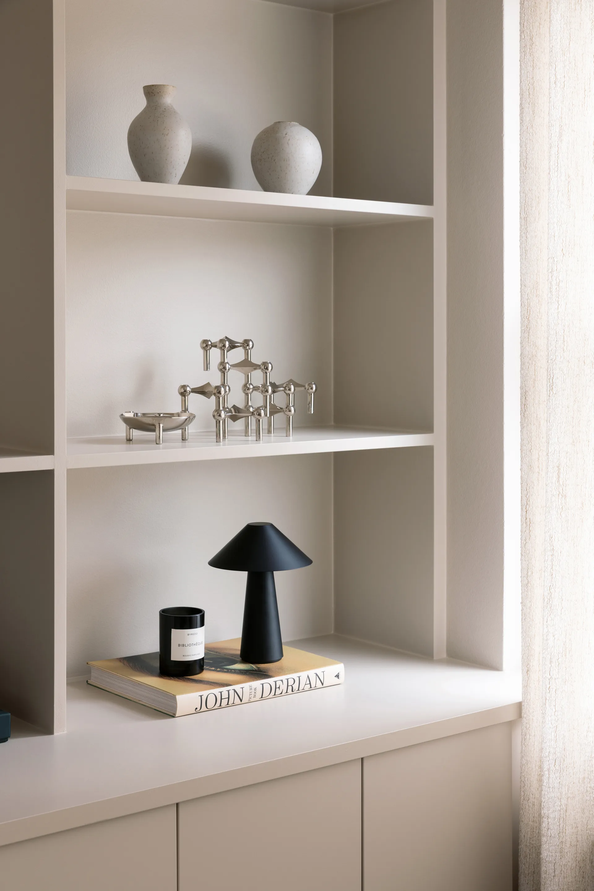 Cannes draagbare tafellamp, Zwart Globen Lighting