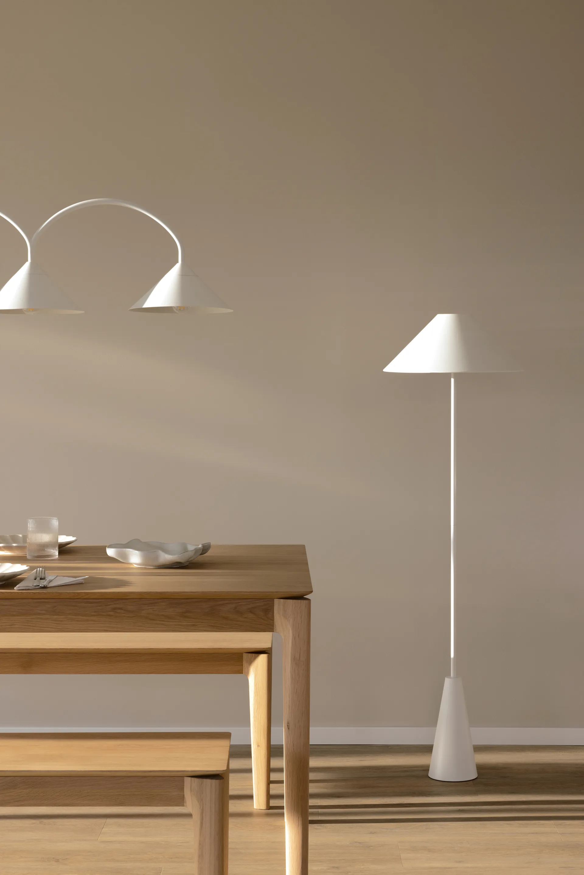 Cannes vloerlamp 140 cm, Wit Globen Lighting