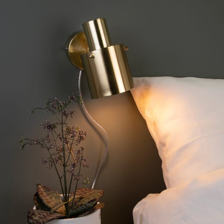 Clark 1 wandlamp, Geborsteld messing Globen Lighting