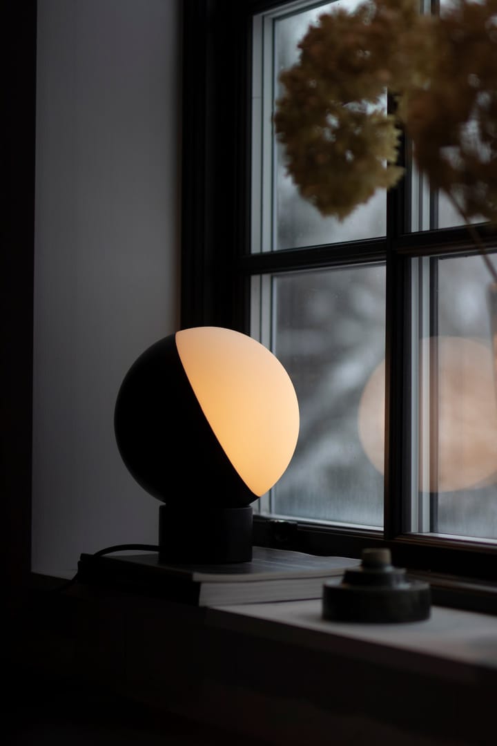 Contur tafellamp Ø20 cm, Zwart-wit Globen Lighting