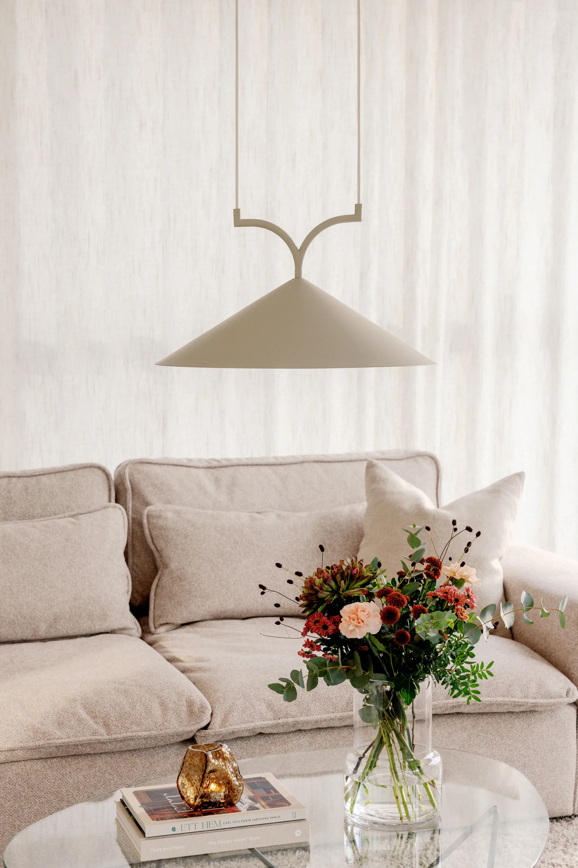 Curve hanglamp 50, Beige Globen Lighting