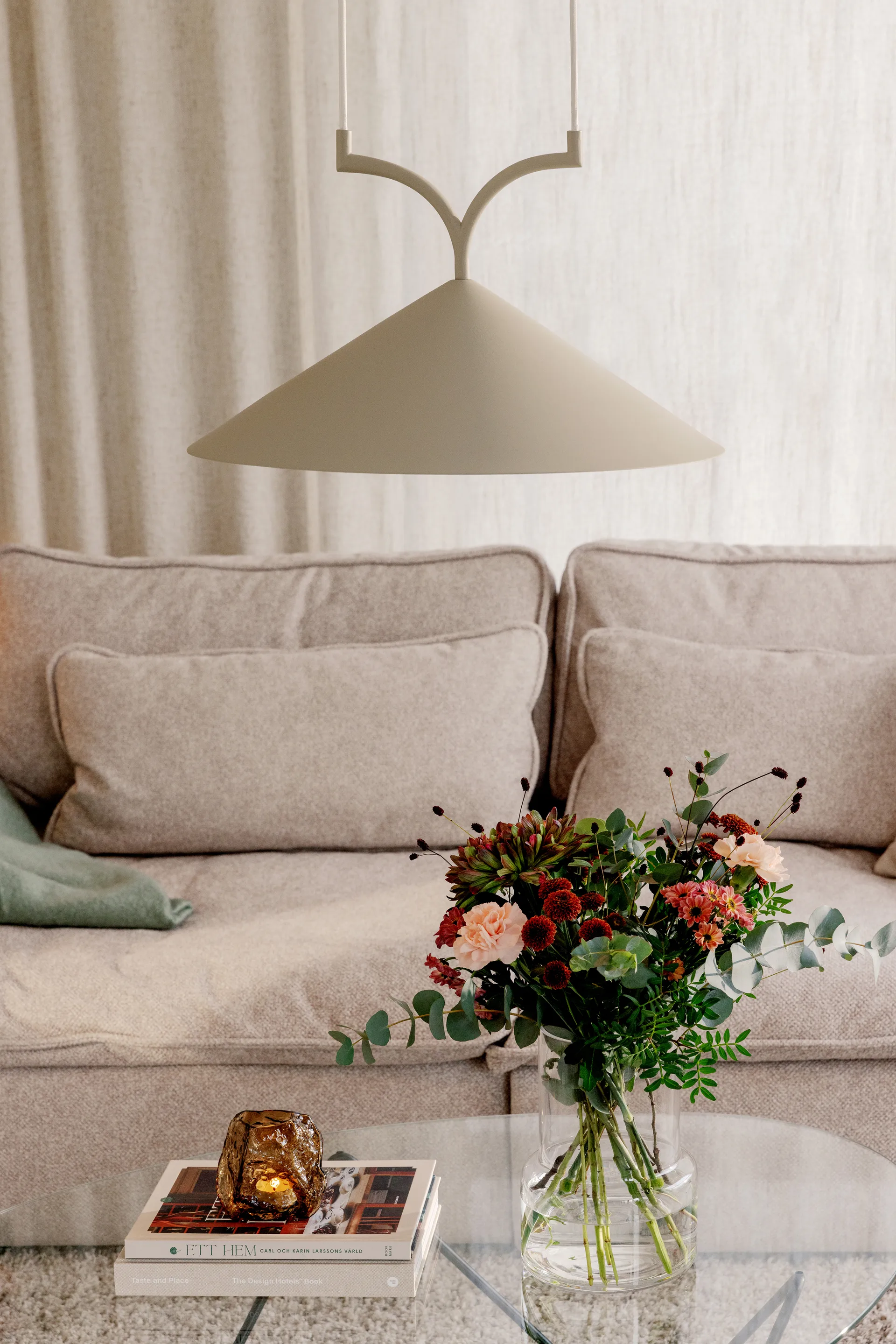 Curve hanglamp 50, Beige Globen Lighting