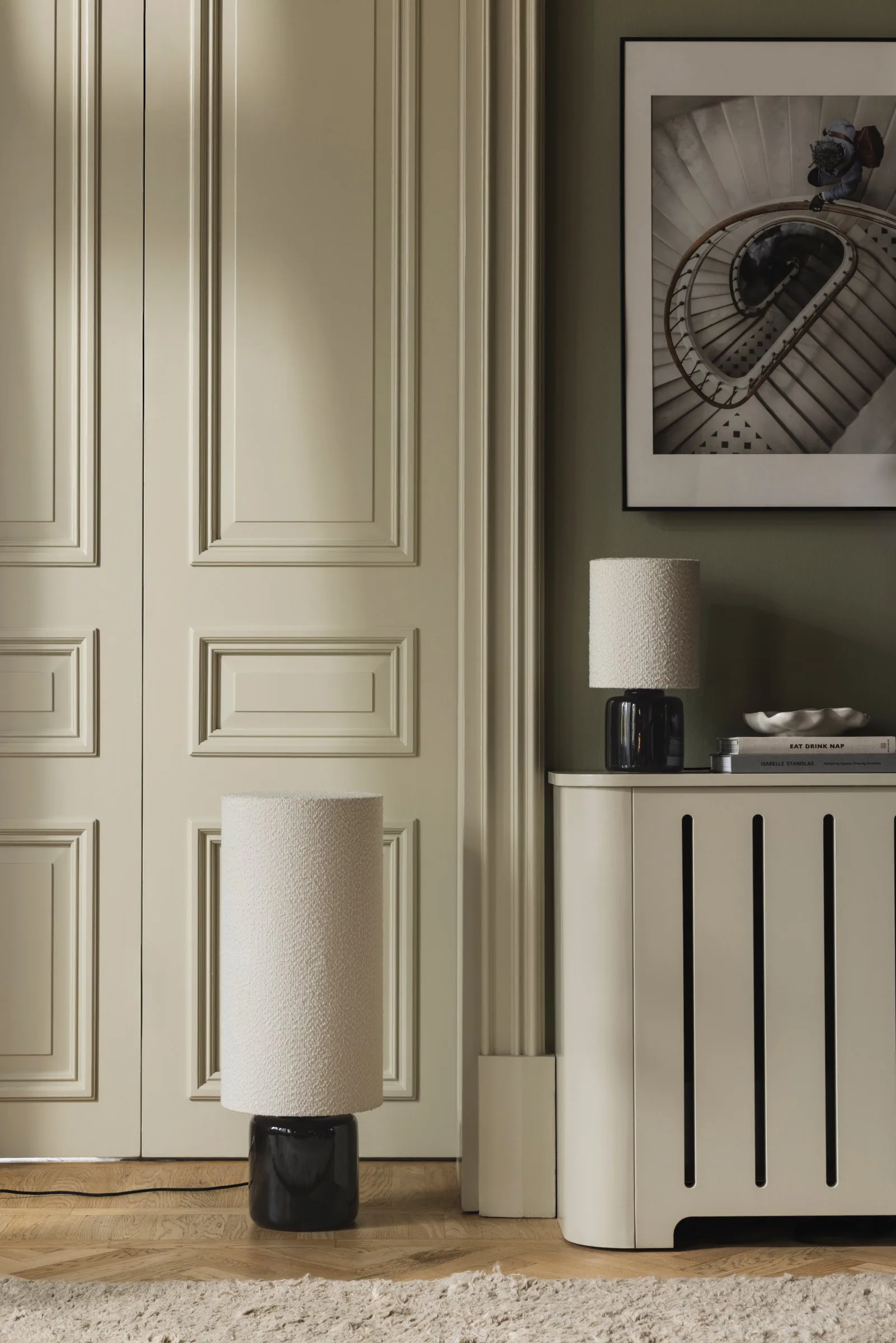 Florian vloerlamp, Wit bouclé/zwart, Ø30x80 cm Globen Lighting