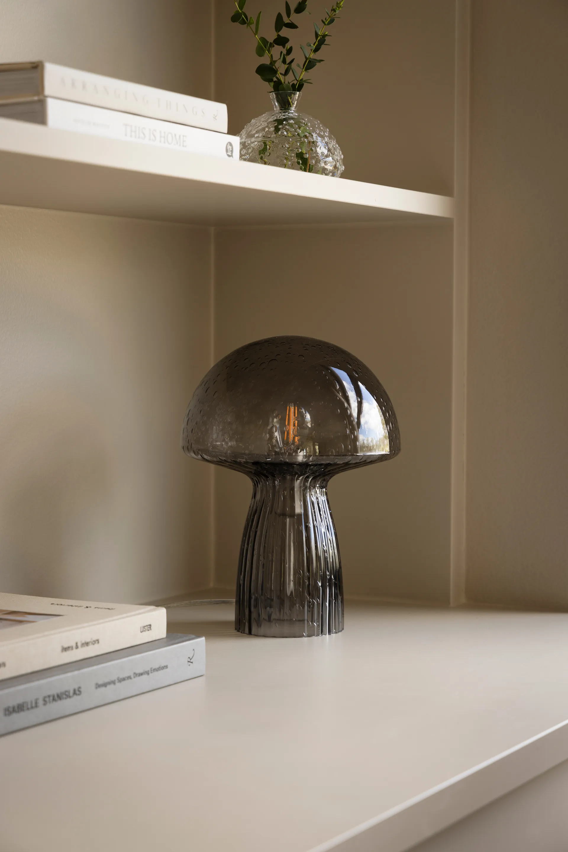 Fungo tafellamp Special Edition Rook, Ø22 cm, H:30 cm Globen Lighting