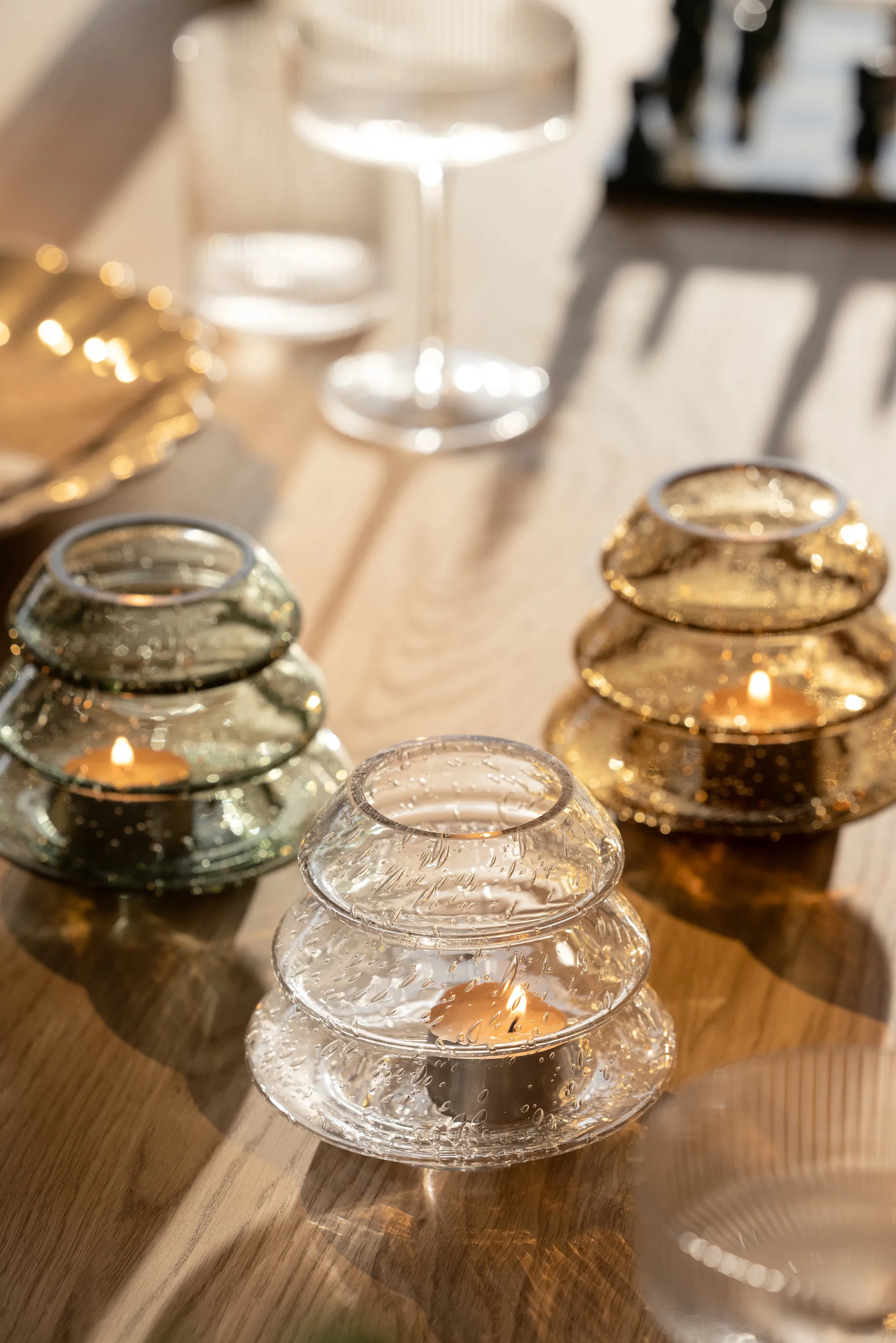 Gran 12 theelichthouder, Helder Globen Lighting