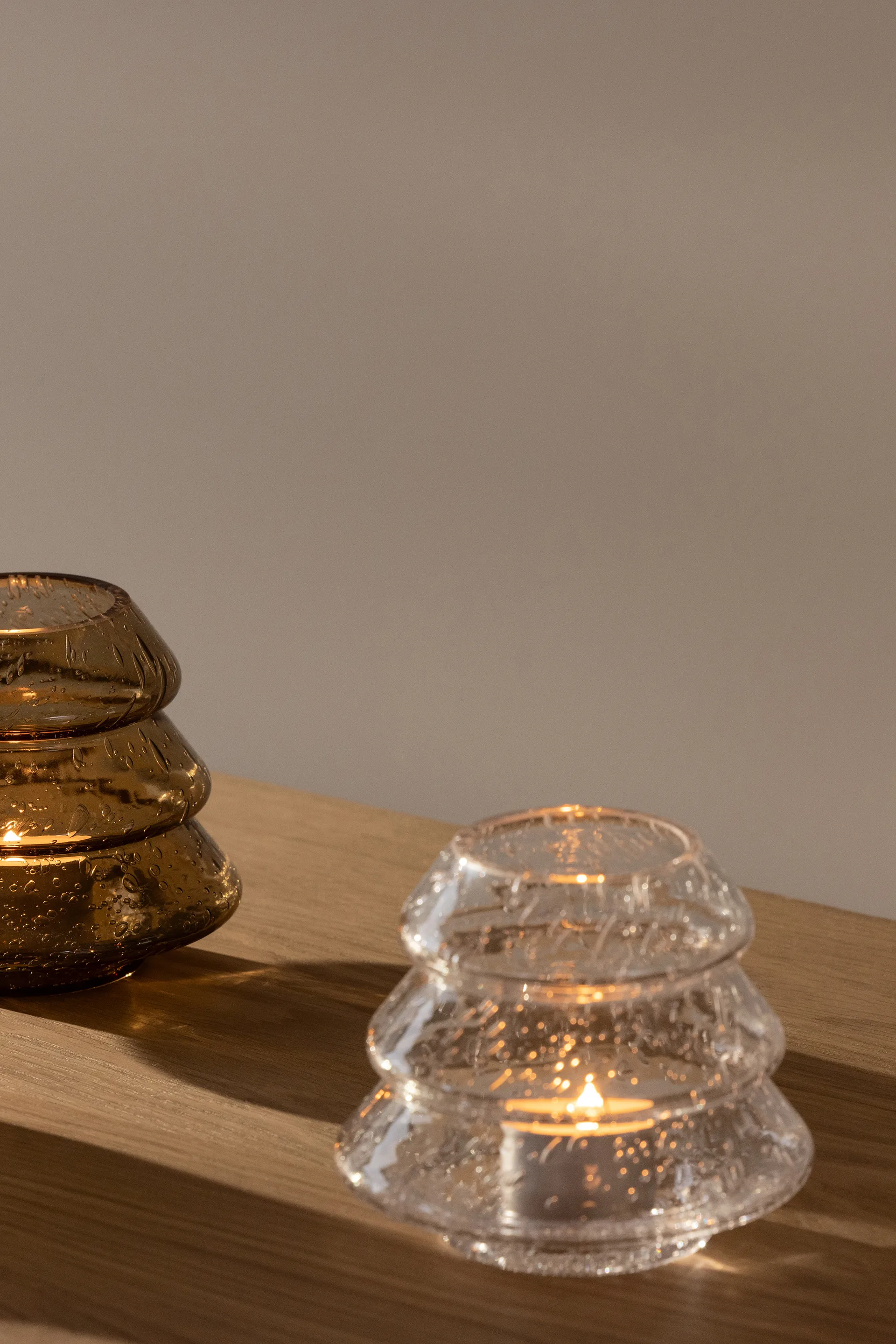 Gran 12 theelichthouder, Helder Globen Lighting