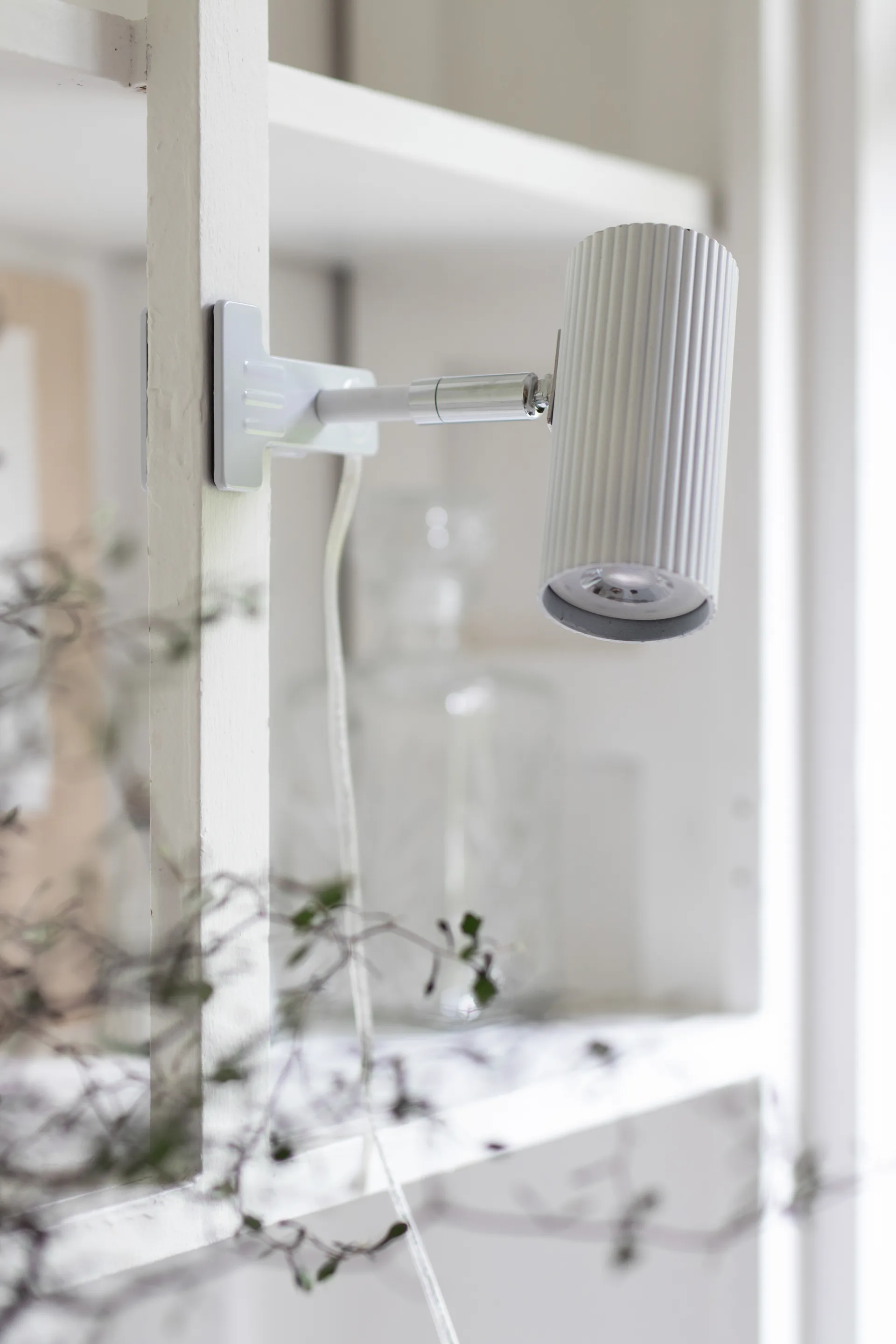 Hubble klemlamp, Wit Globen Lighting