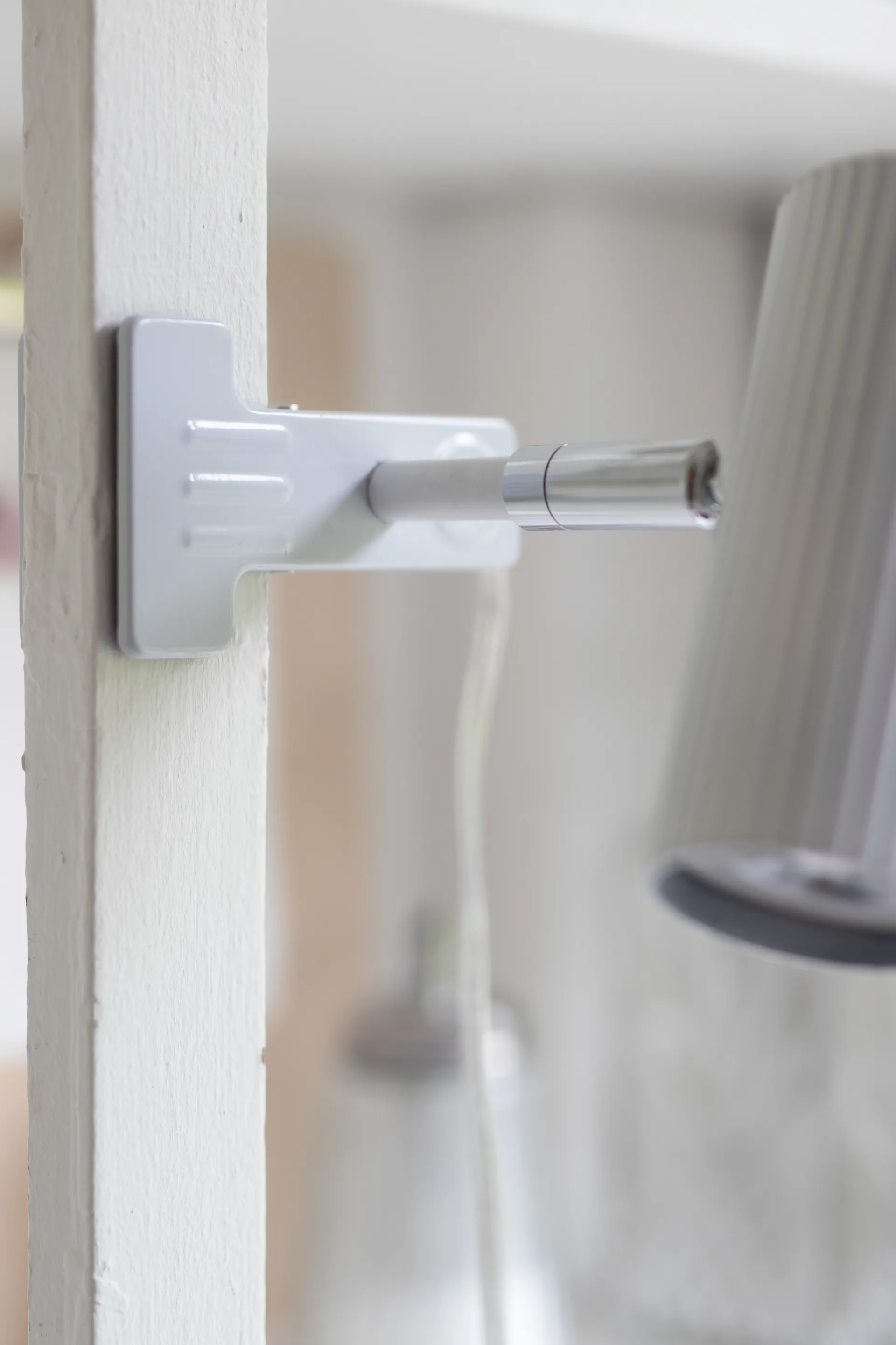 Hubble klemlamp, Wit Globen Lighting