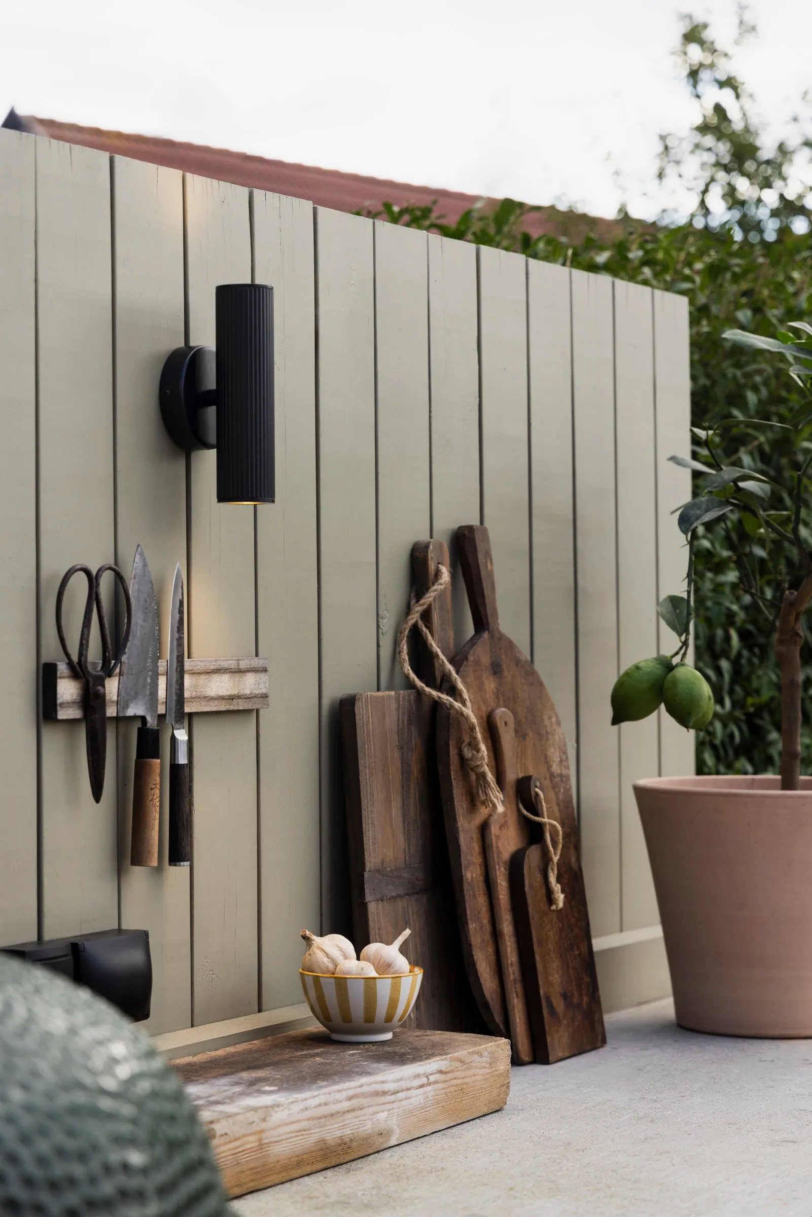 Hubble up/down wandlamp gevelverlichting, Zwart Globen Lighting