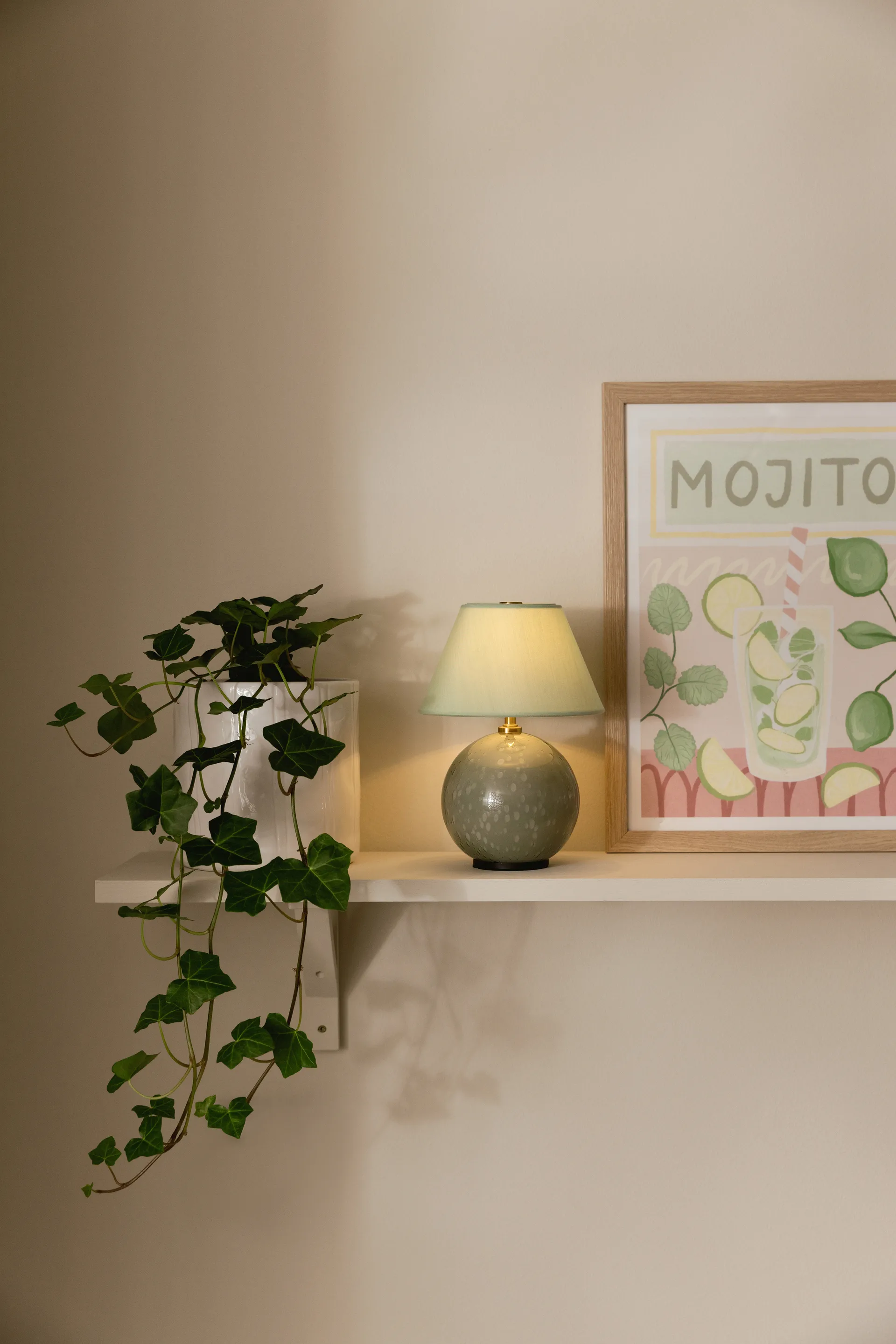 Iris 16 draagbare tafellamp, Groen Globen Lighting