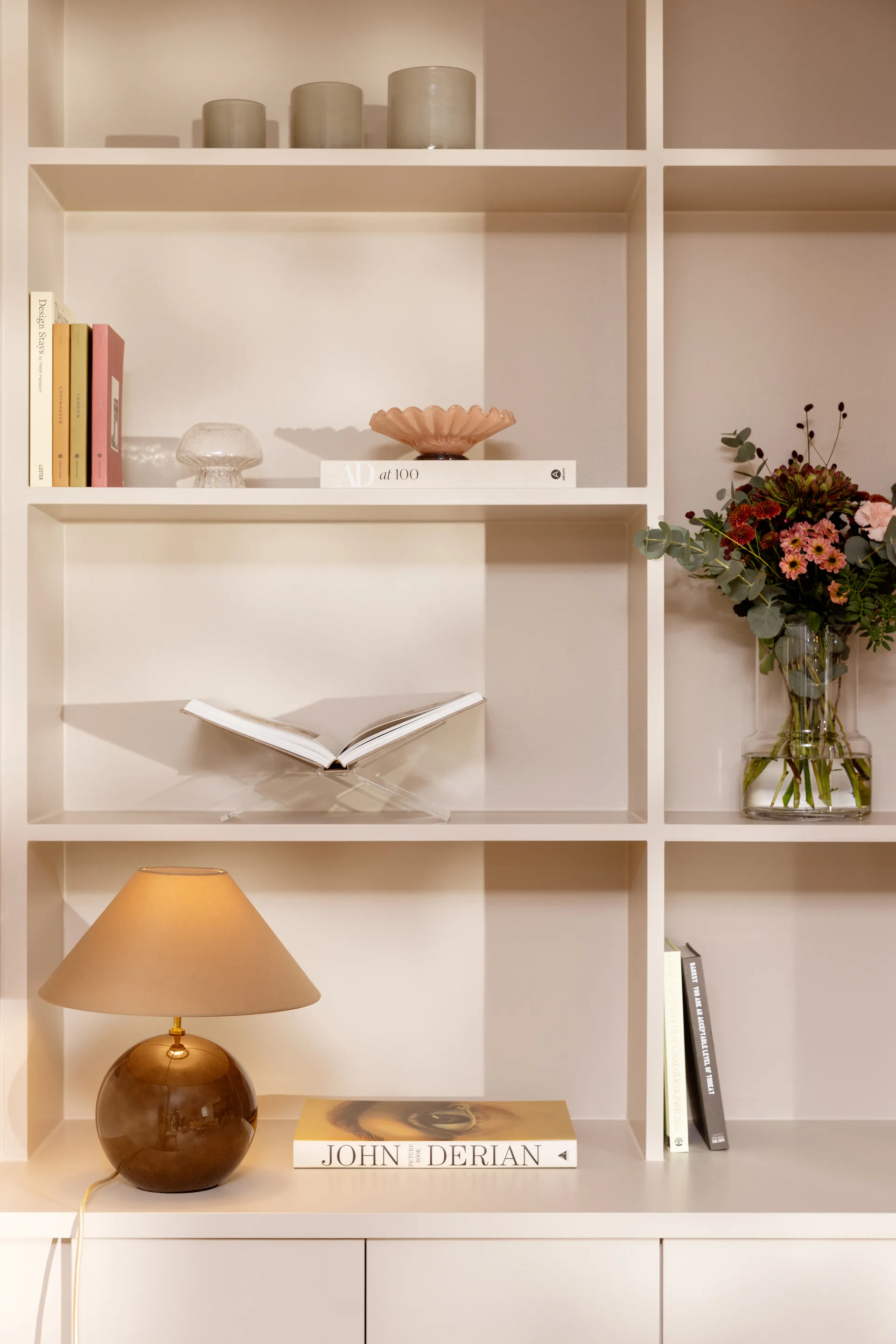 Iris 35 tafellamp 39 cm, Mocha Globen Lighting