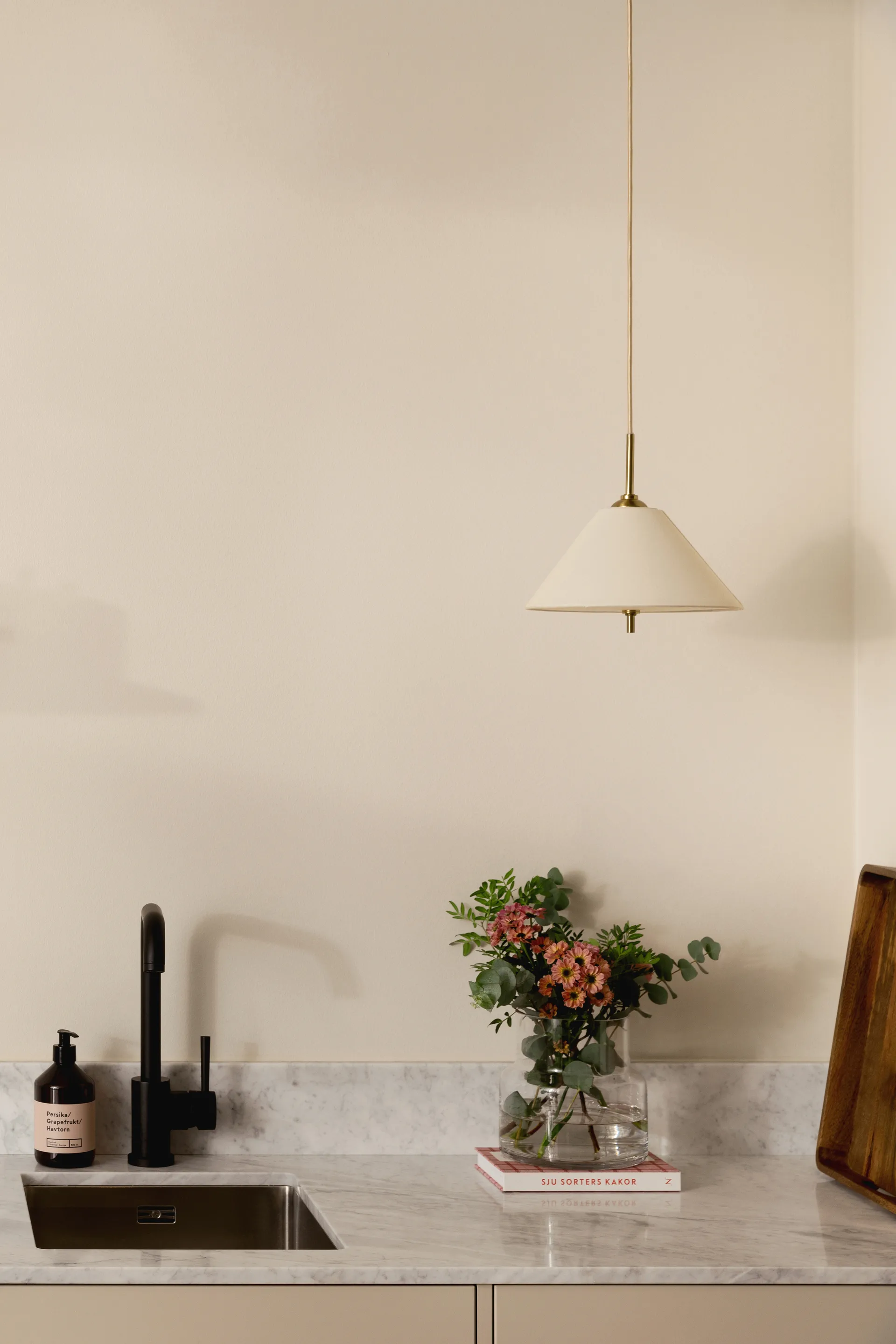 Iris hanglamp 25, Crème Globen Lighting