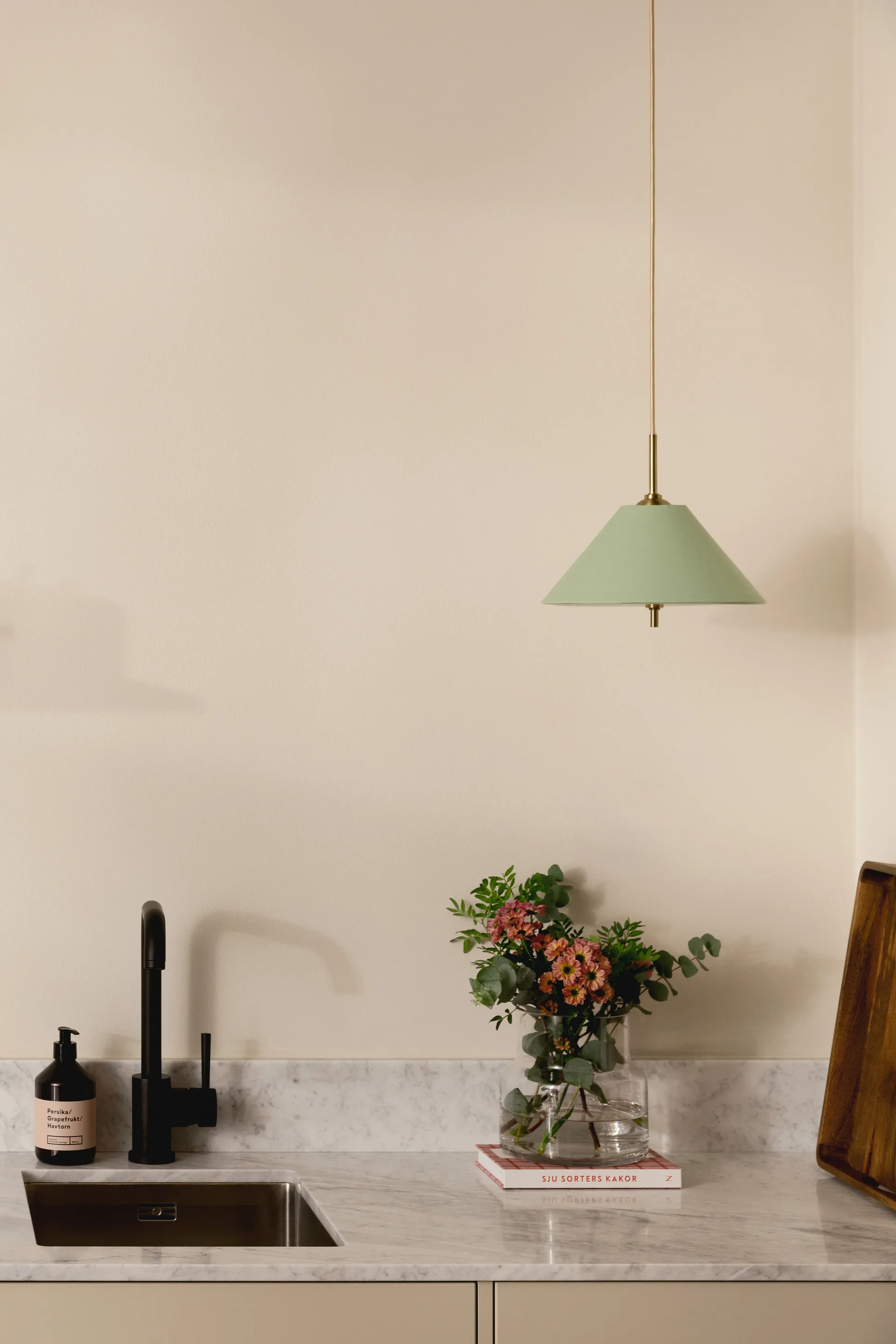 Iris hanglamp 25, Groen Globen Lighting