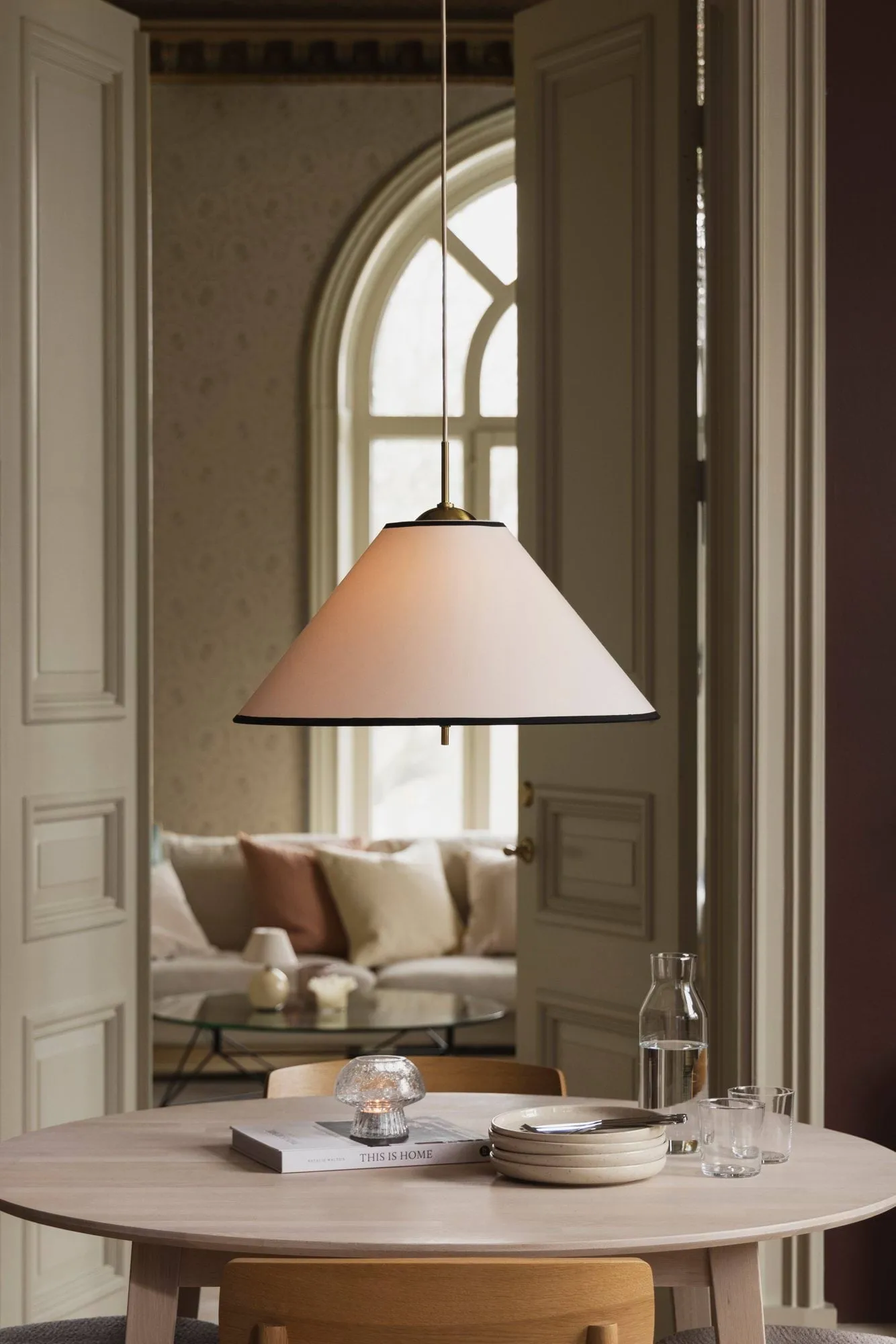 Iris pendel 50, Crème-noir (wit-goudkleurig) Globen Lighting