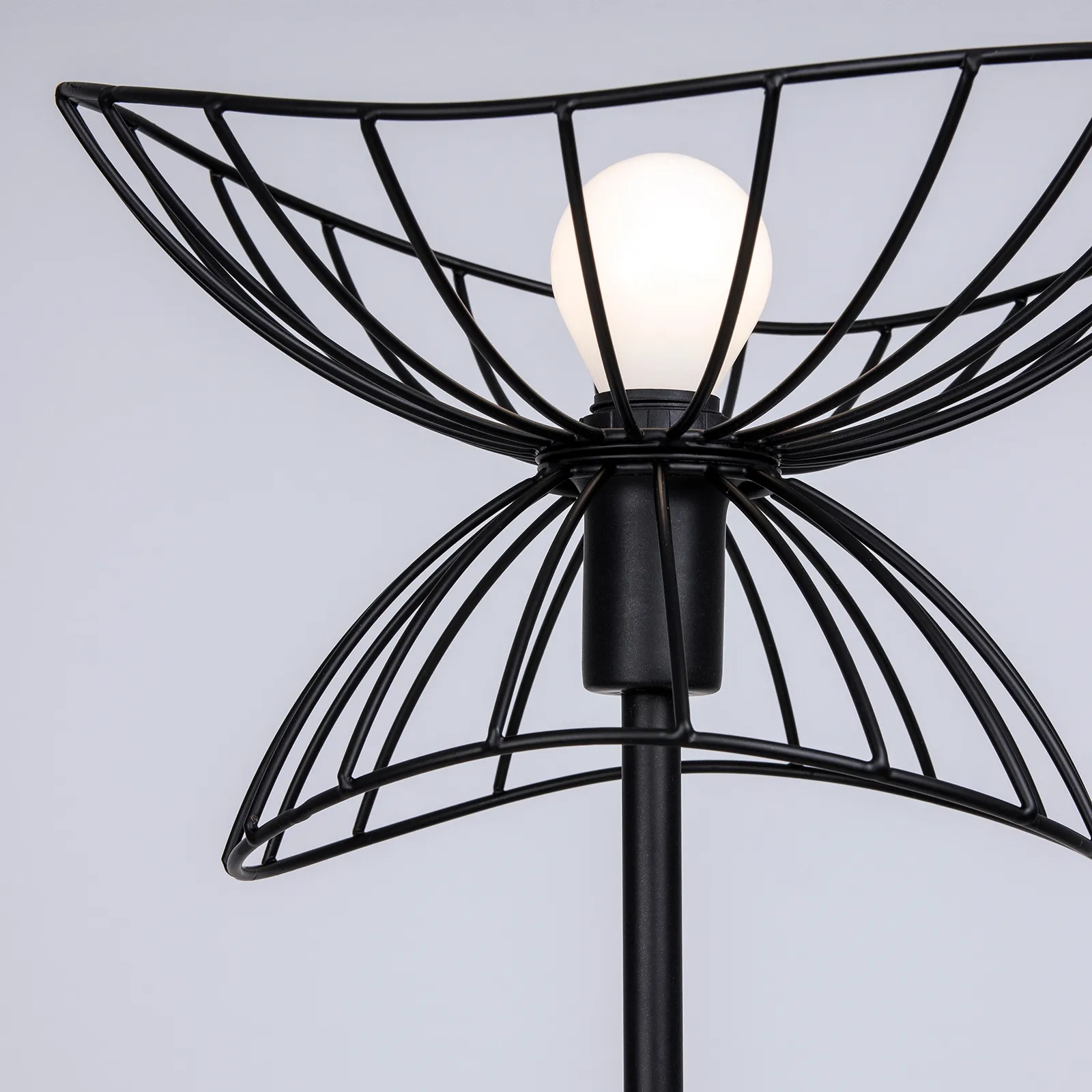Ray tafellamp, Zwart Globen Lighting