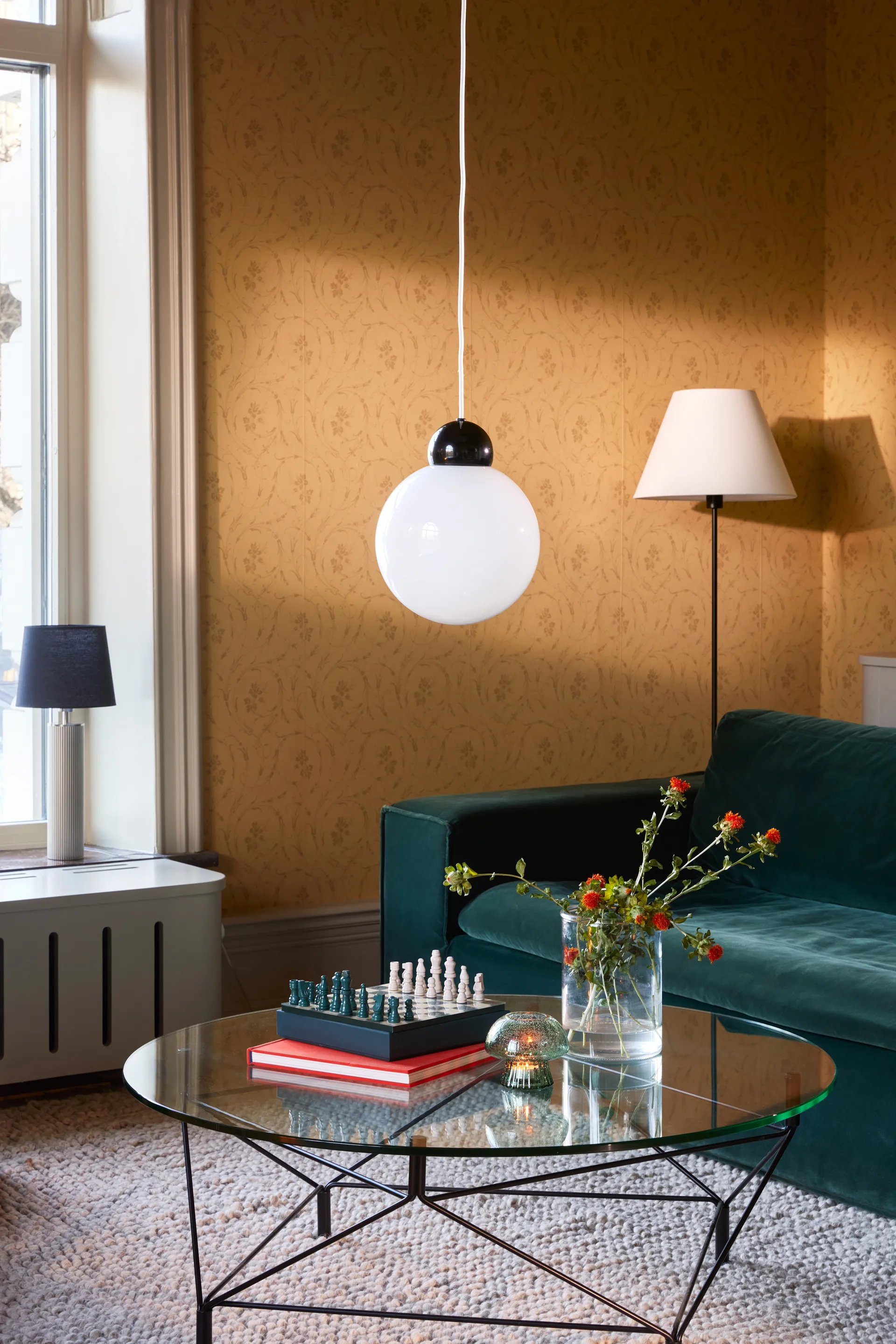 Rib 8 tafellamp, Geborsteld staal Globen Lighting