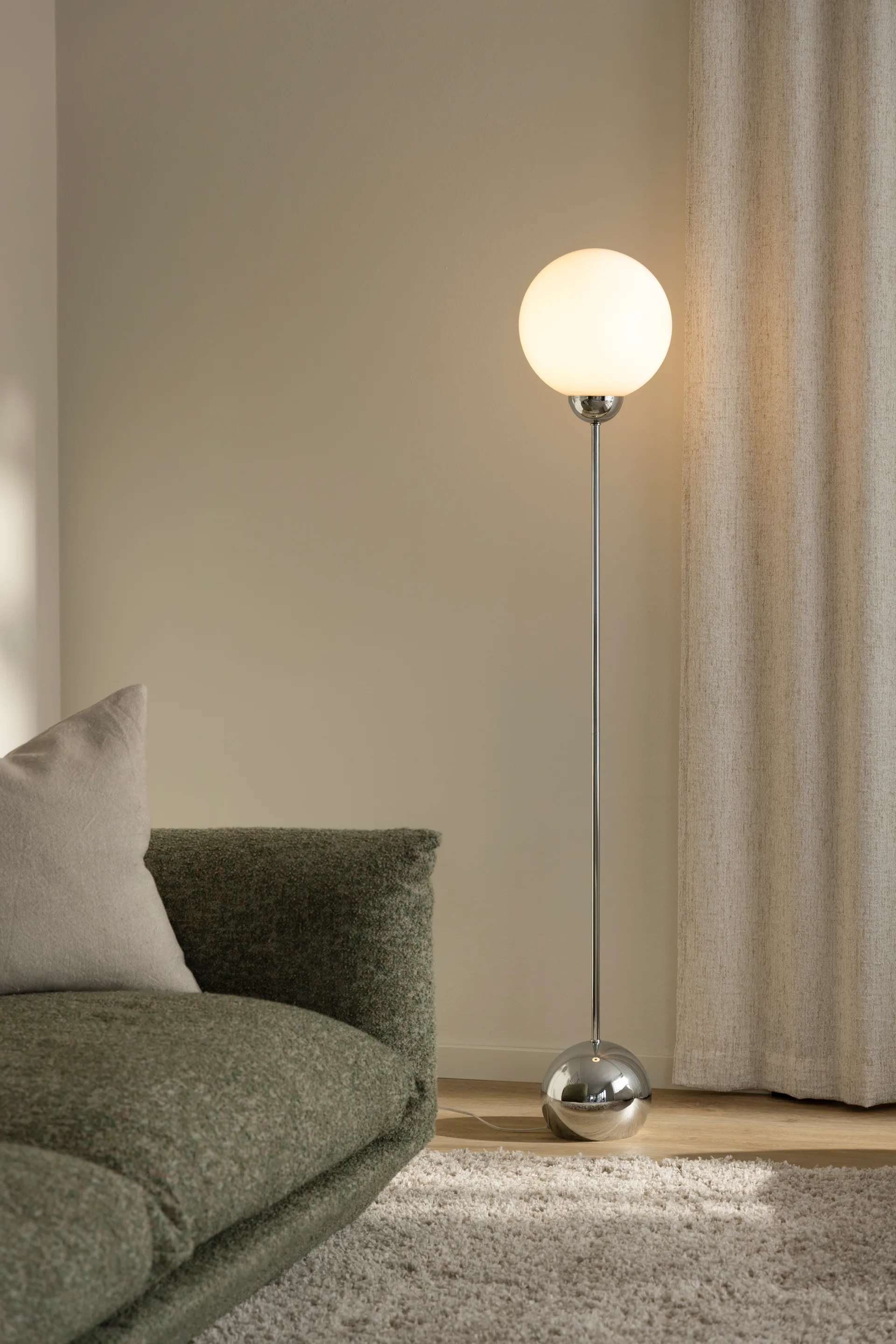 Ripley vloerlamp, Chroom Globen Lighting