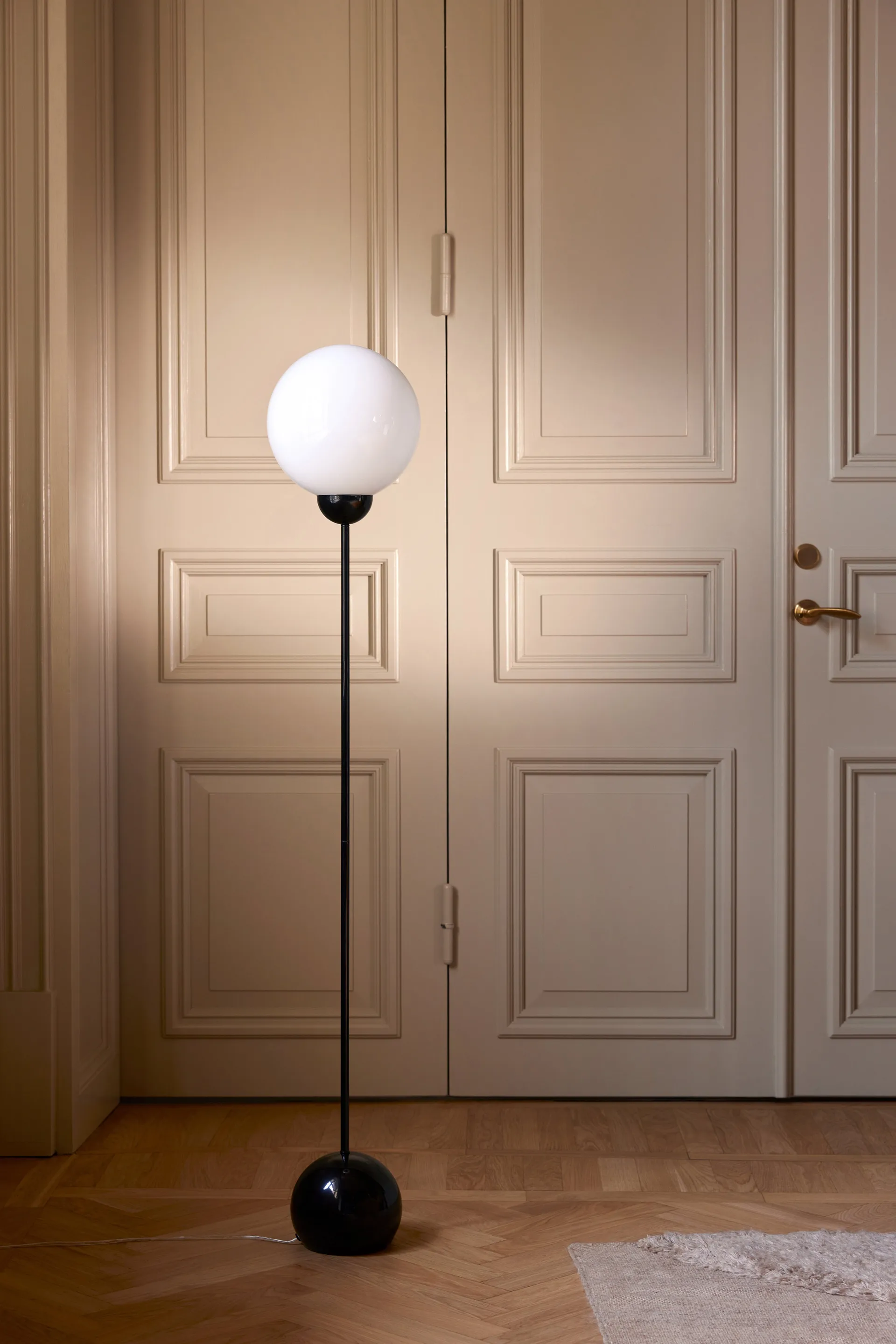 Ripley vloerlamp, Zwart Globen Lighting