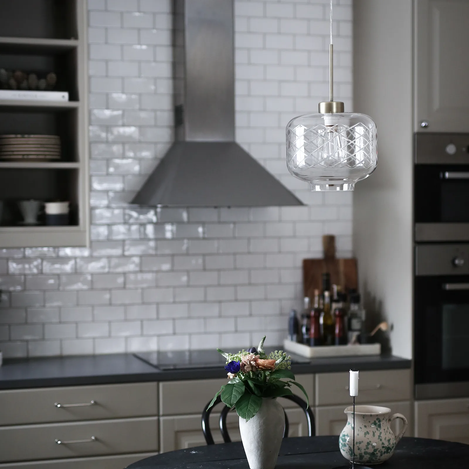 Ritz plafondlamp geslepen glas, Antiek messing Globen Lighting