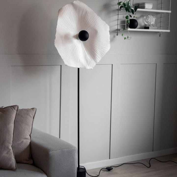 Tropez vloerlamp, naturel, zwart onderstel Globen Lighting