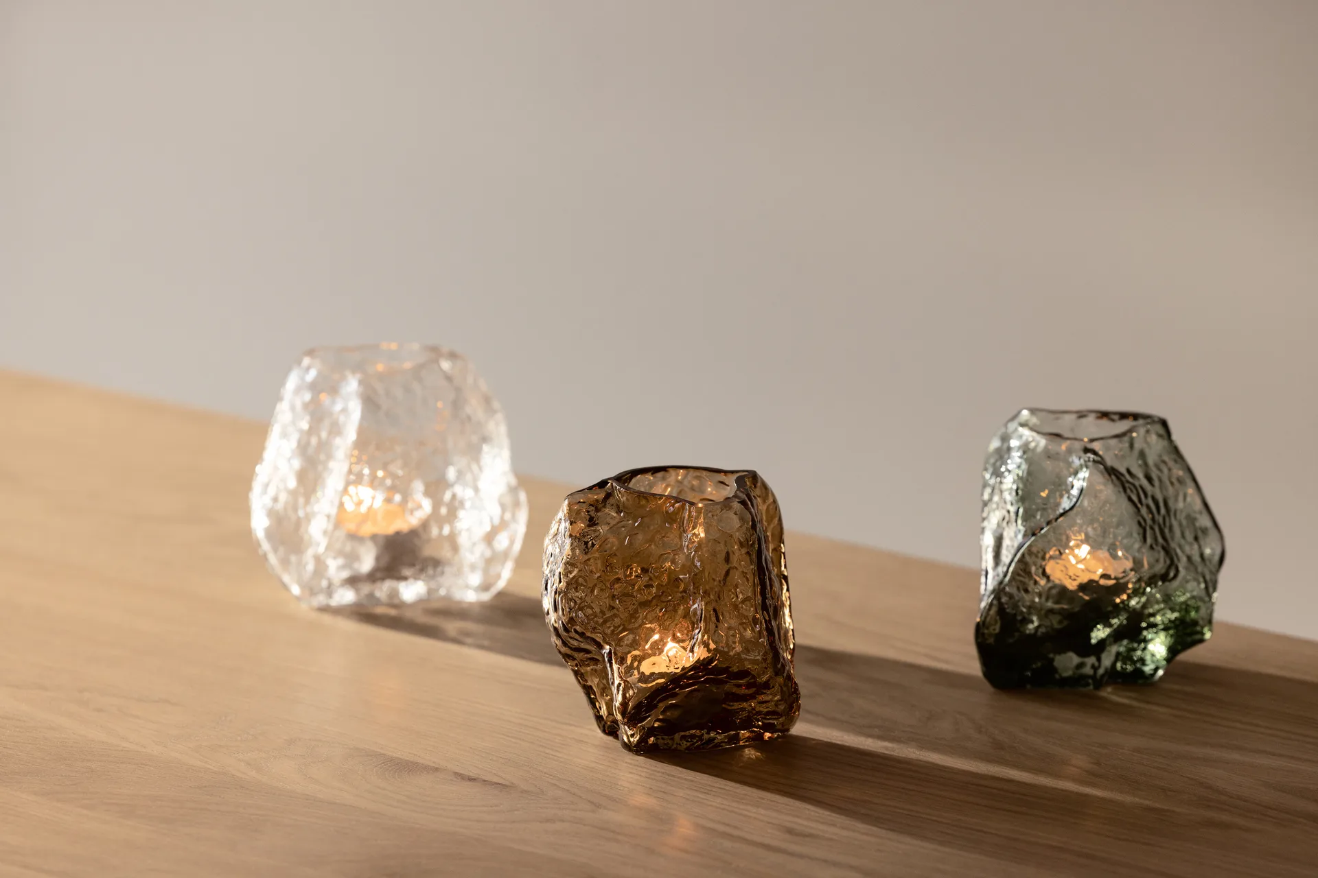 Valerie 12 theelichthouder, Helder Globen Lighting