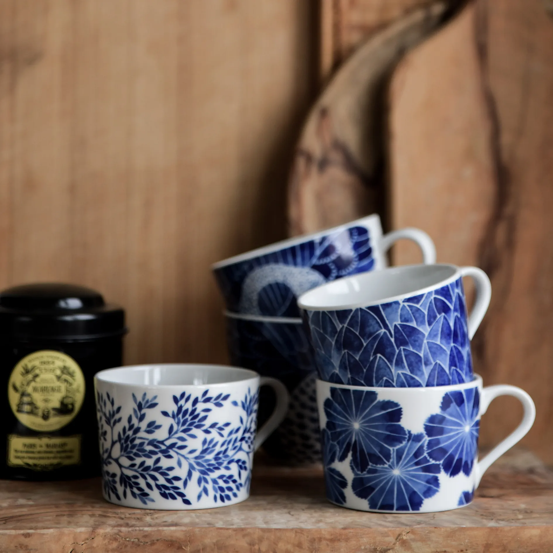 Botanica kop met oor, Spitslobbige vrouwenmantel Götefors Porslin